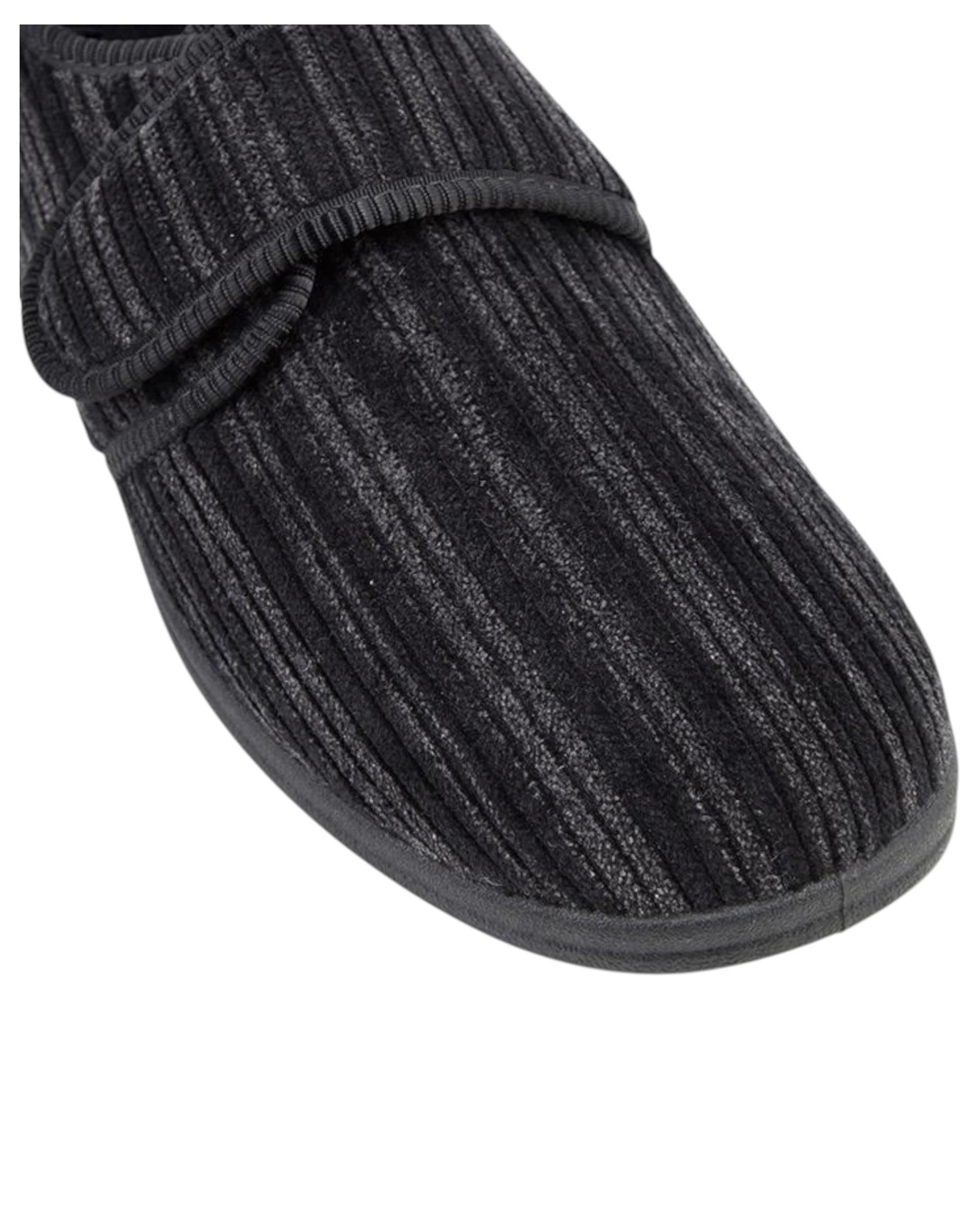 2 Grosby Mens Thurston Black Slippers Moccasins Warm Night Shoes BLACK, 2 of 3