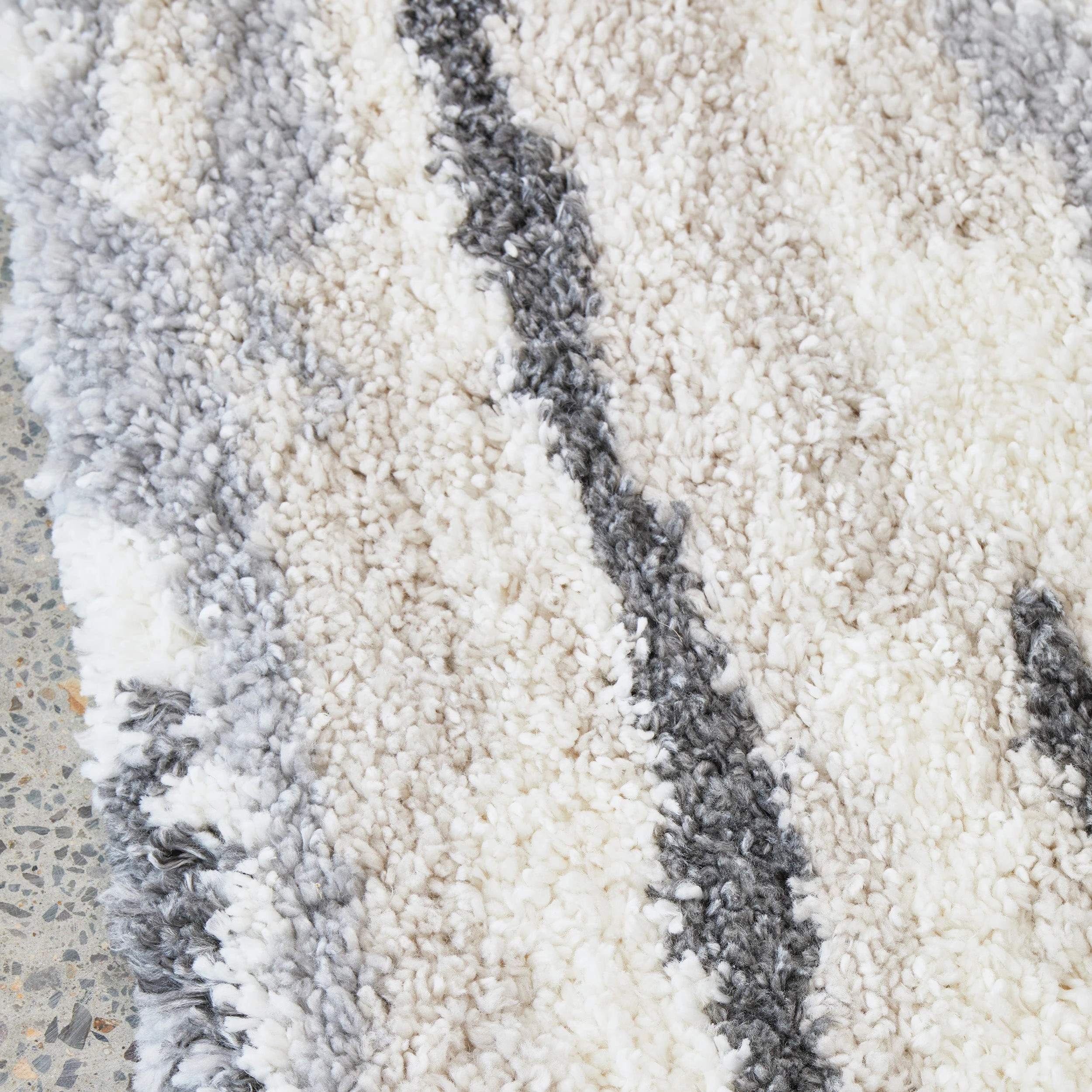 4 Common Ground Rugs Nocturne Neptune 330x240cm - Extra Large Shag Rug - White, 4 of 6