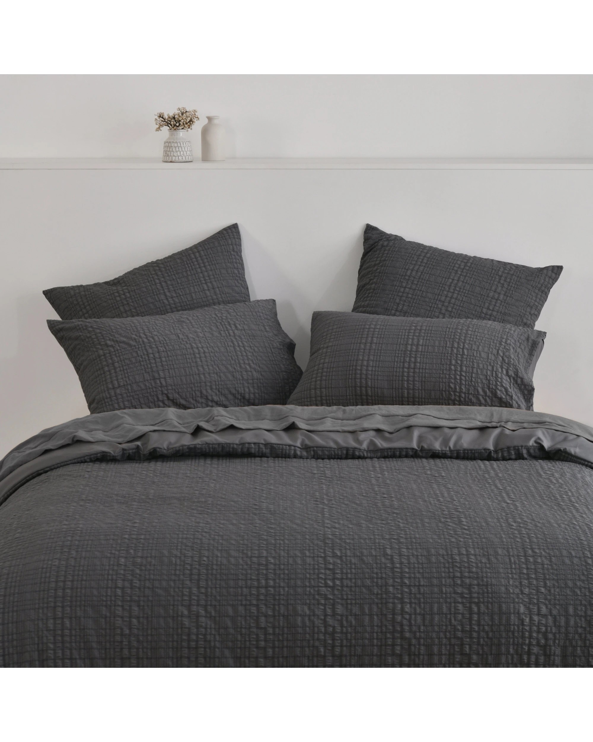 3 Dreamaker Ellis Seersucker Quilt Cover Set - Queen Bed - Charcoal, 3 of 7