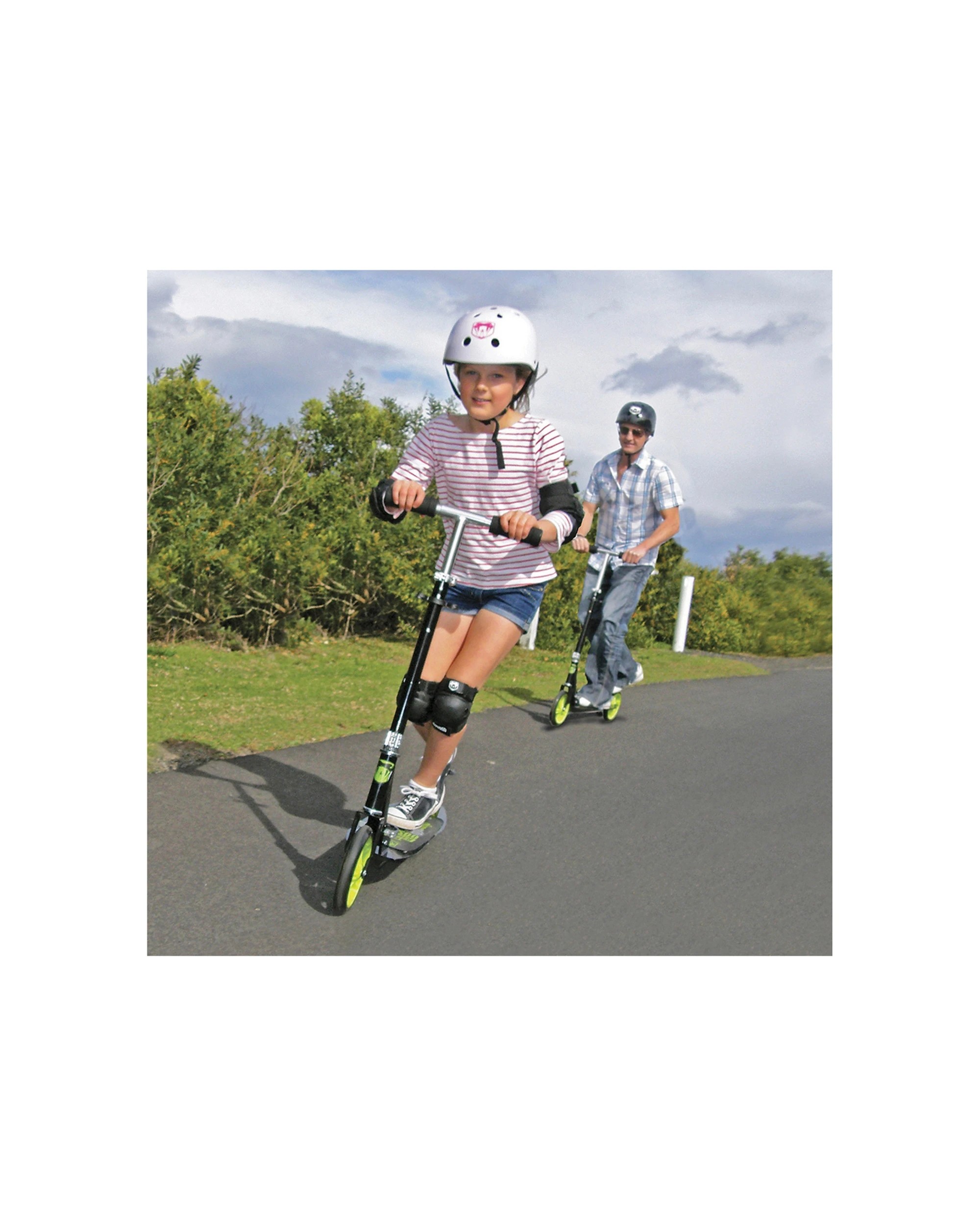 2 Adrenalin 20cm Street Runner Mk2 Big Wheel Scooter - Black, 2 of 2