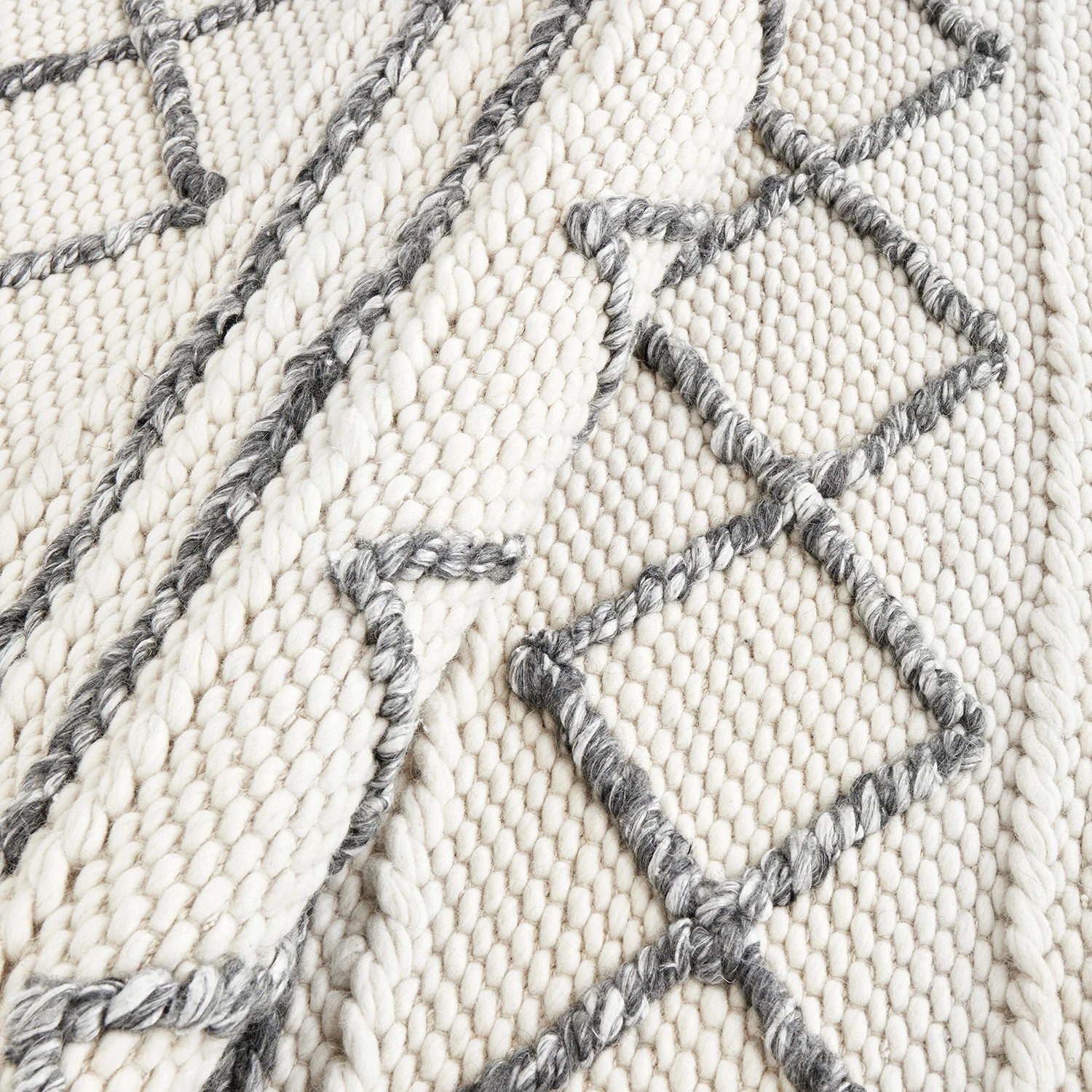 7 Common Ground Rugs Alcove 326 280x190cm - Large Handwoven Wool Floor Rug - White, 7 of 7