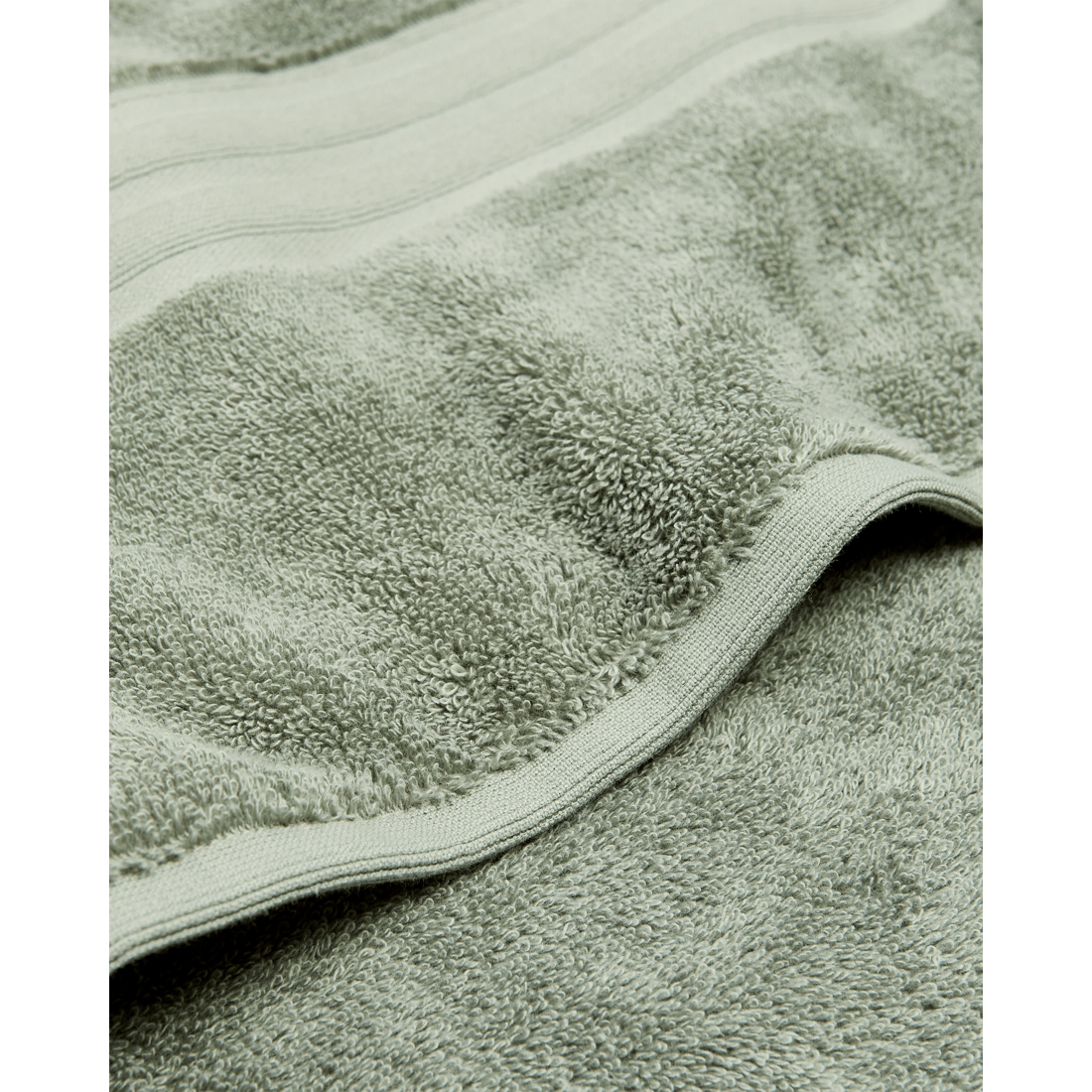 2 Grandeur Bath Sheet
 - Green, 2 of 3