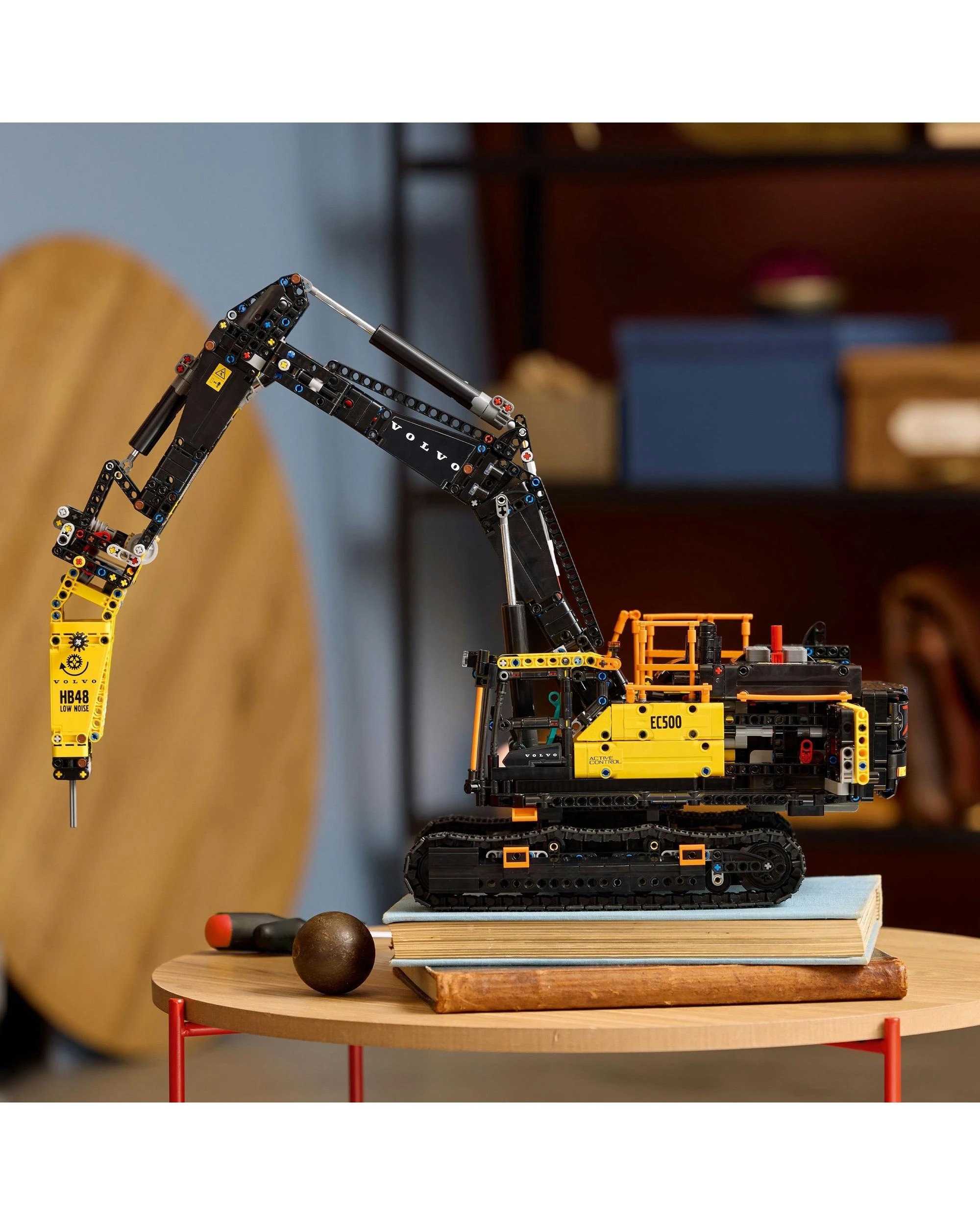 6 The LEGO Group LEGO Technic Volvo EC500 Hybrid Excavator - 42215, 6 of 10