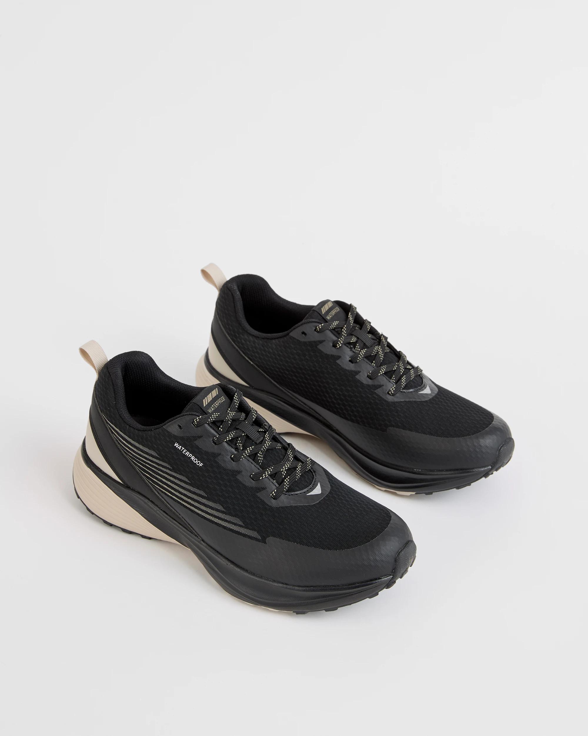2 Target Man Technical Waterproof Sneakers BLACK, 2 of 3