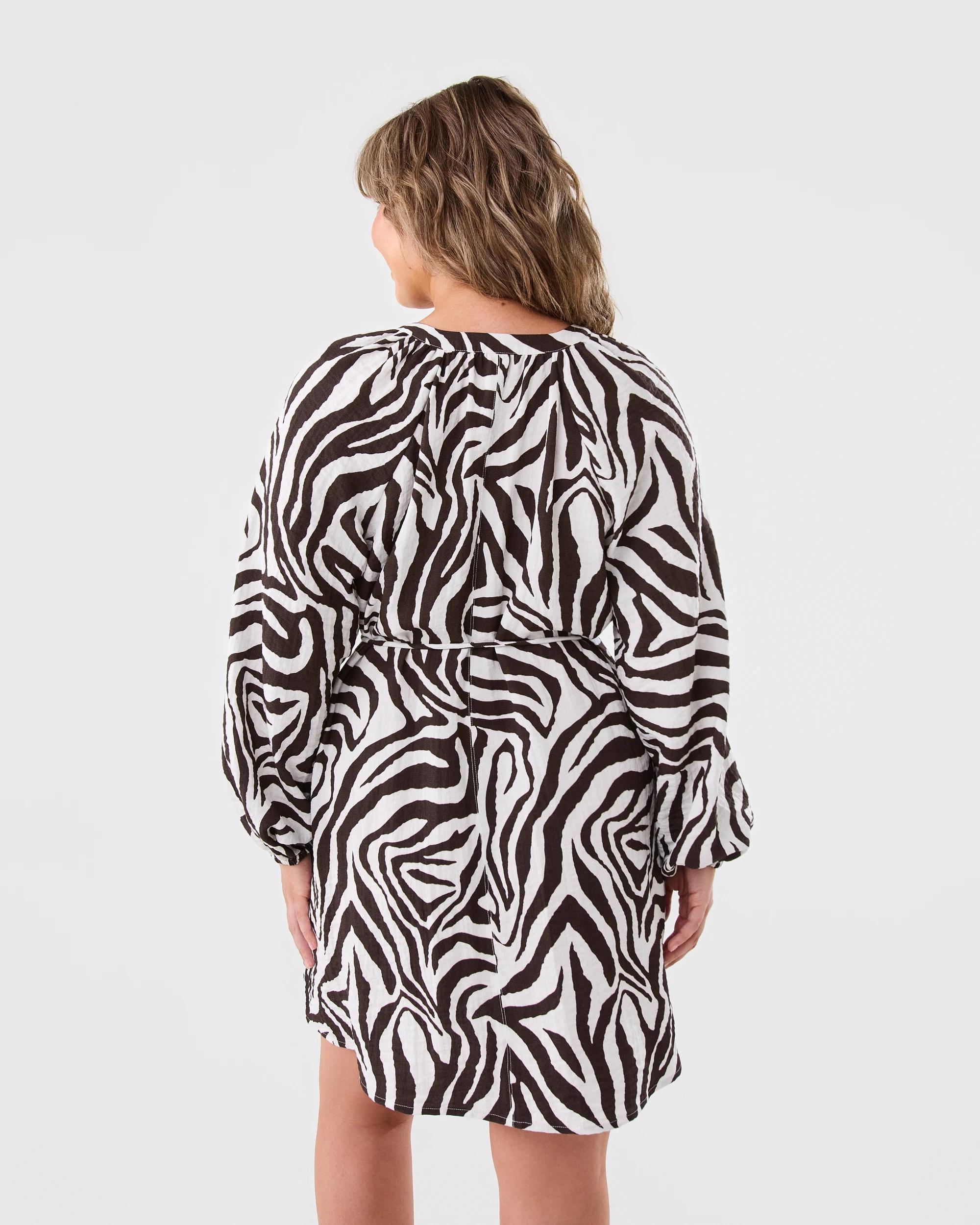3 Long Sleeve Textured Tie Mini Dress Zebra, 3 of 8