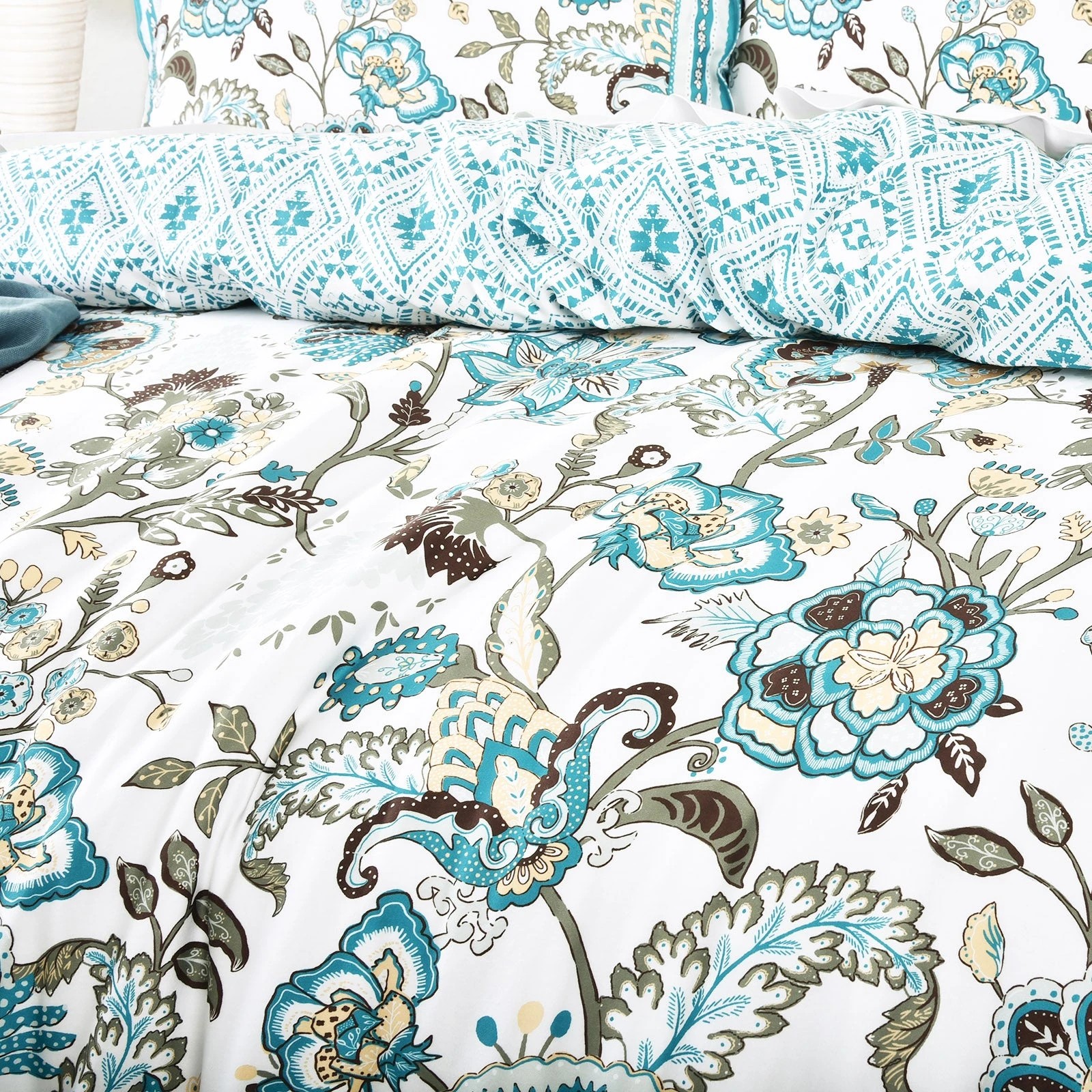 3 Renee Taylor Anaya 300 TC Cotton Sateen Reversible Quilt Cover Set, Blue. - Blue, 3 of 3