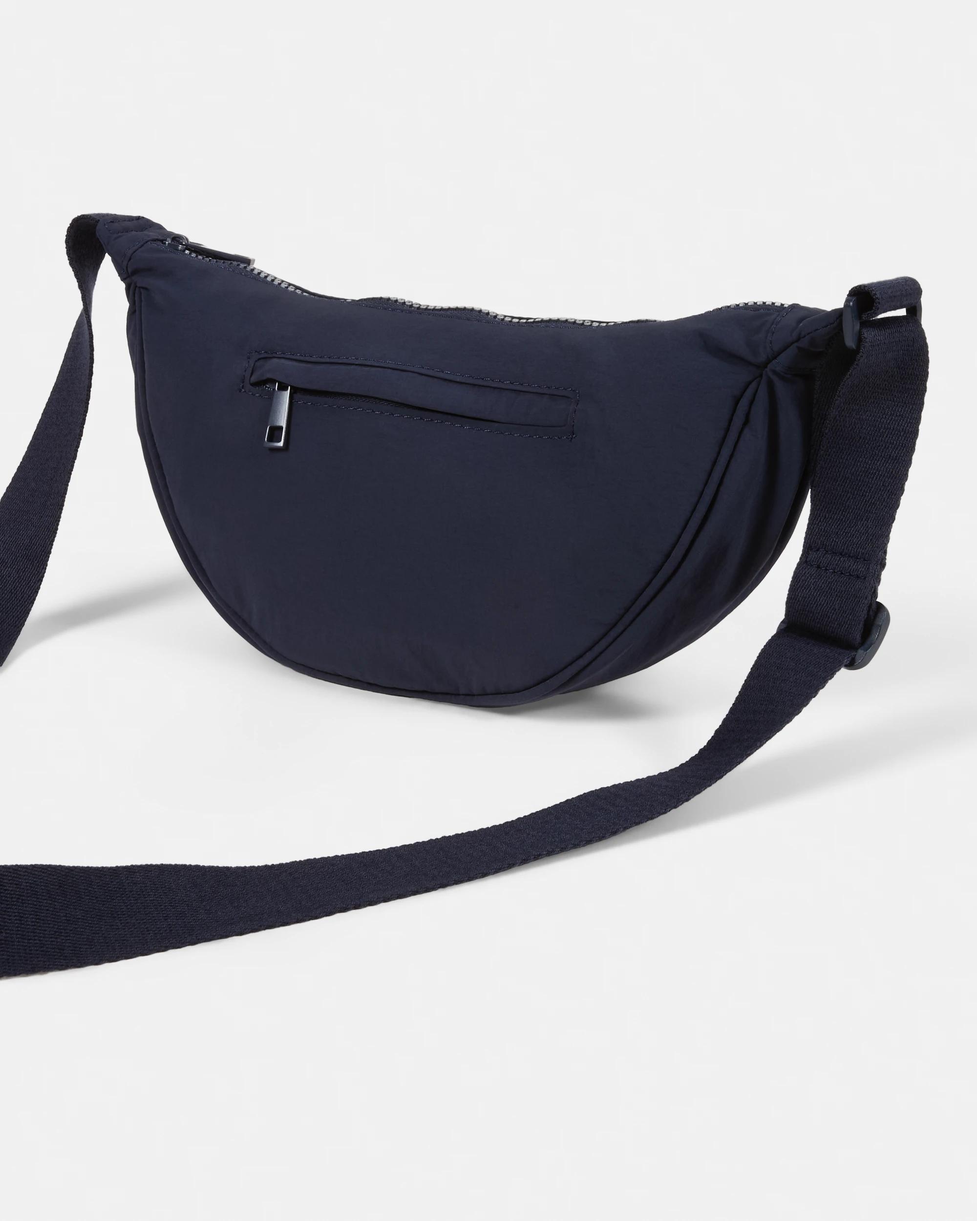 3 Urban Crescent Sling Bag Navy Blaze, 3 of 5