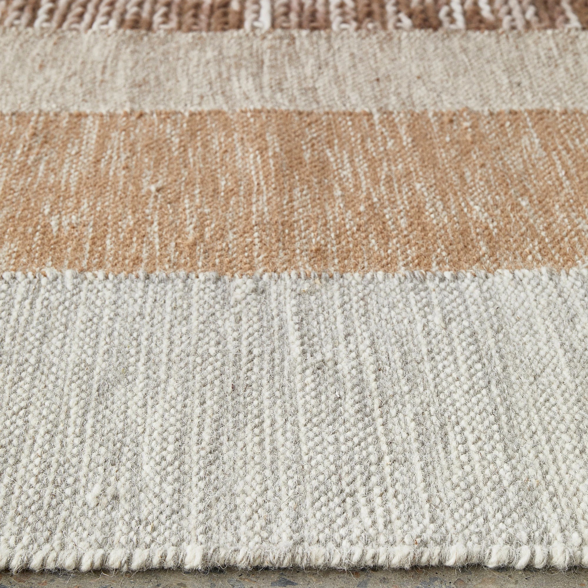7 Common Ground Rugs Lumina 80 330x240cm - Beige, 7 of 7
