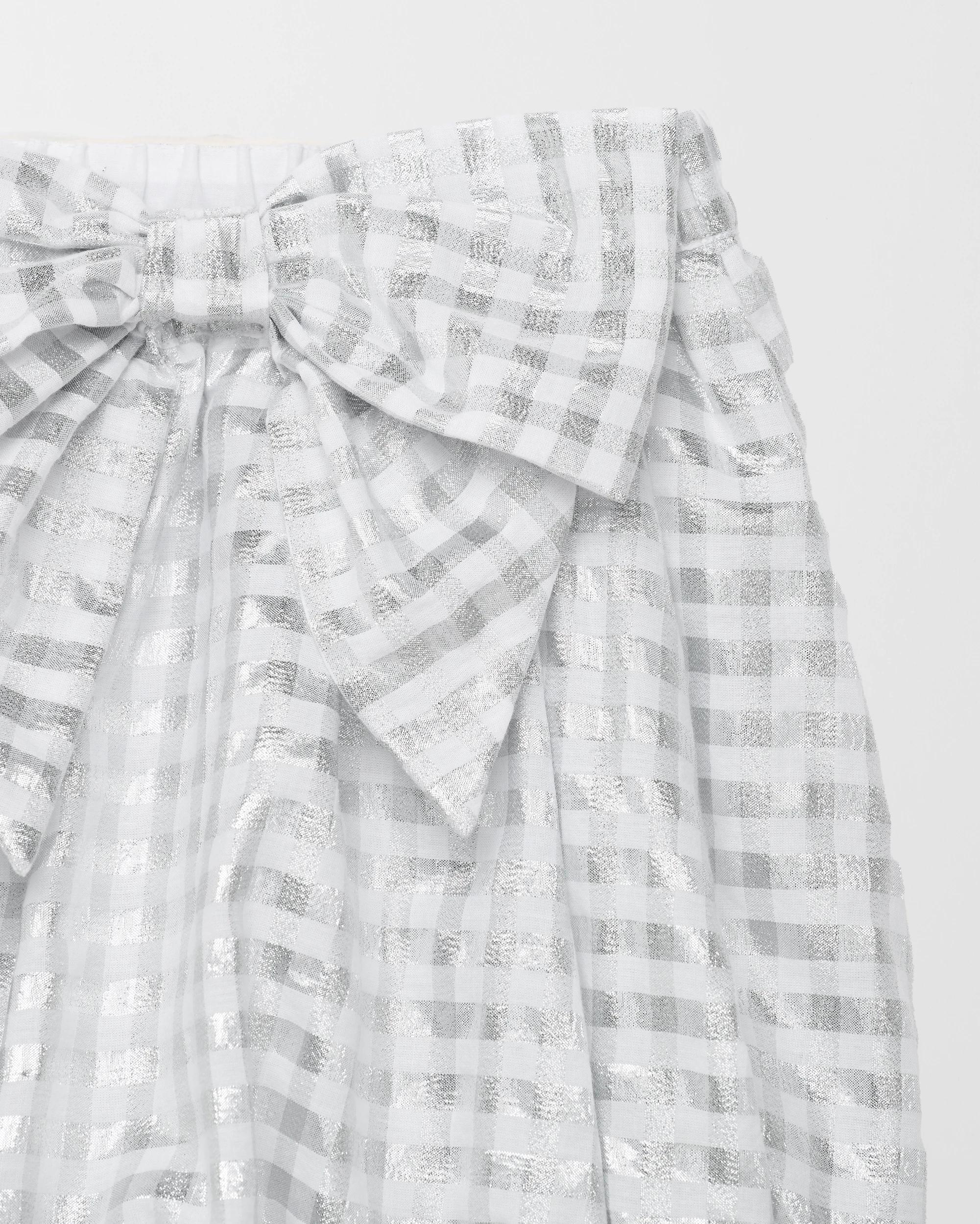 6 Target Metallic Bow Skirt SILVER, 6 of 6