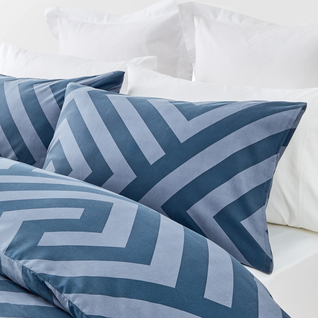 2 Saxon Quilt Cover Set - Single Bed, Dark Blue, 2 of 6