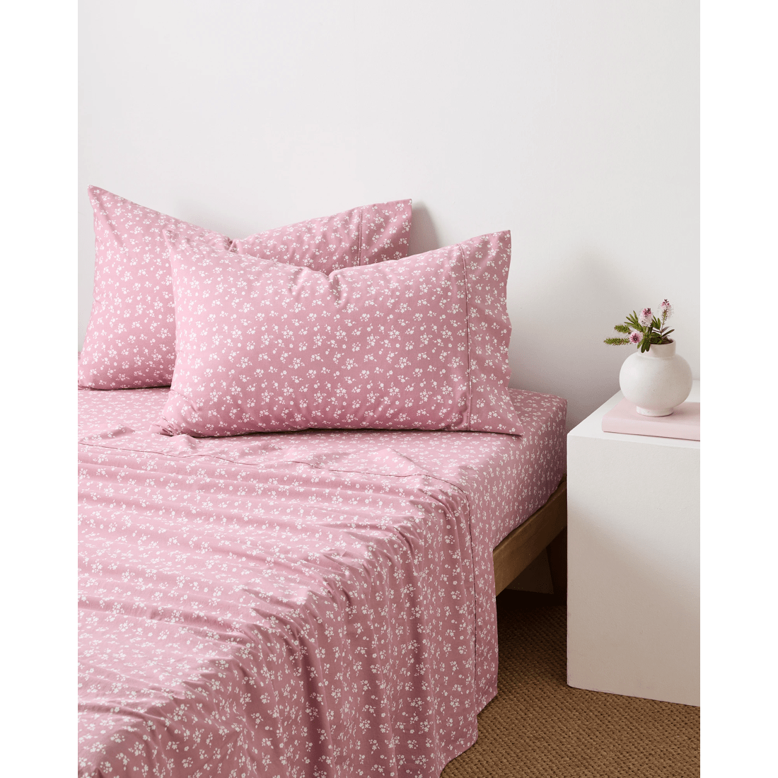 1 Target Anna Floral Australian Cotton Stonewash Sheet Set
 - King Bed
 - Purple, 1 of 2