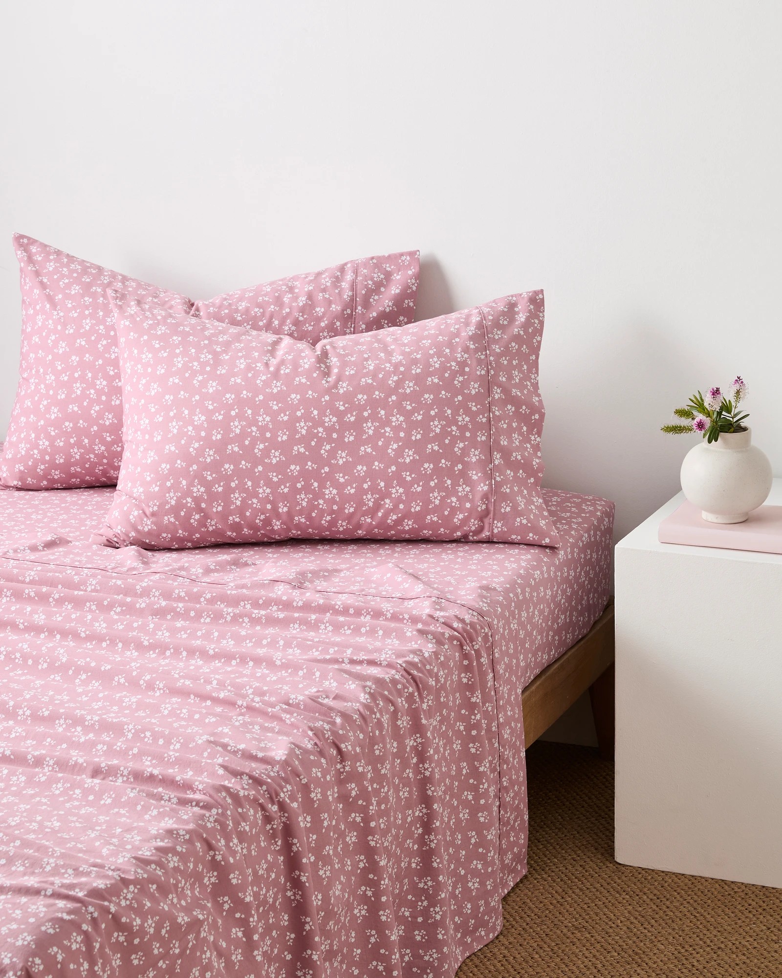 1 Target Anna Floral Australian Cotton Stonewash Sheet Set — Queen
 - Queen Bed
 - Purple, 1 of 2