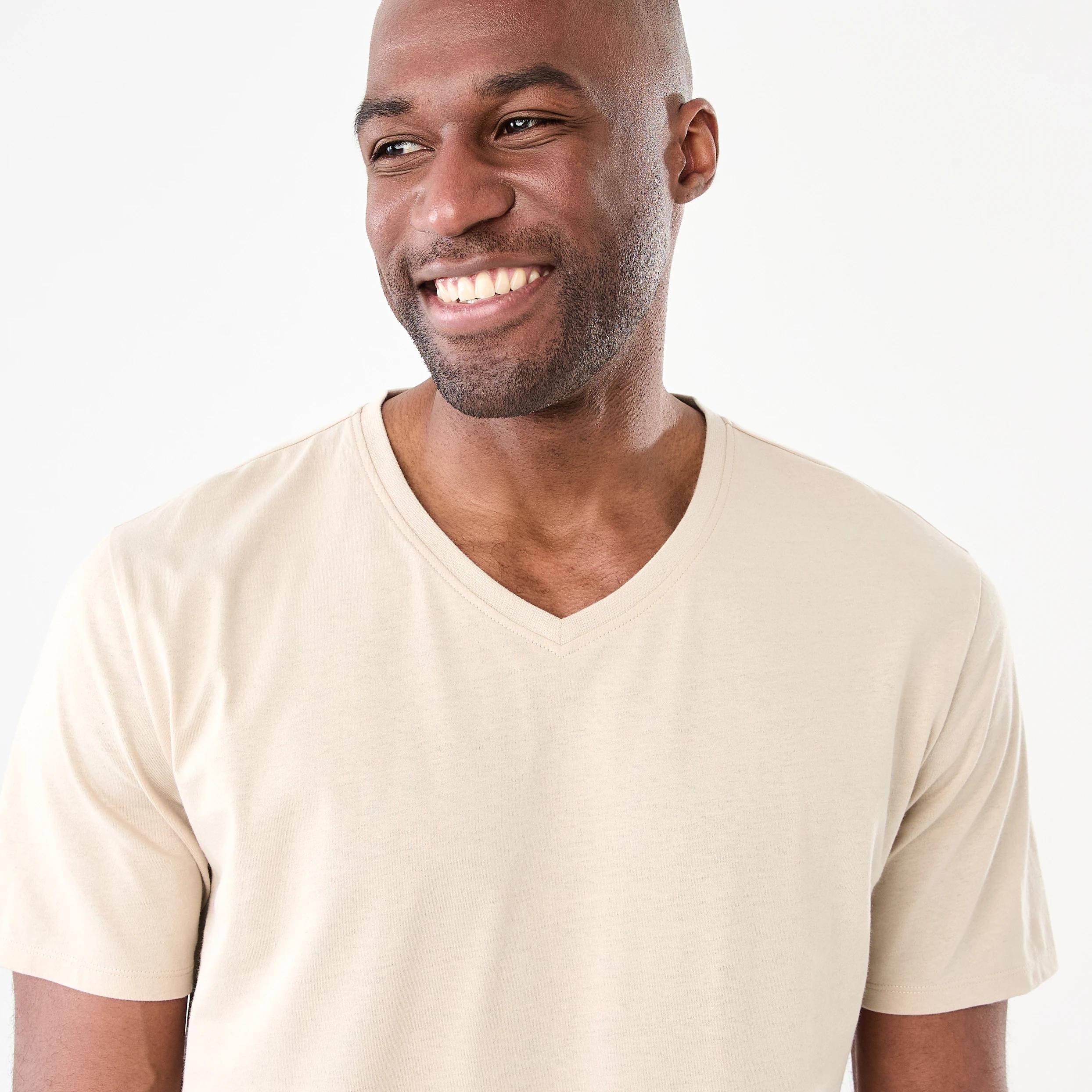 4 Plain V-Neck T-shirt Bge Ntrl, 4 of 5