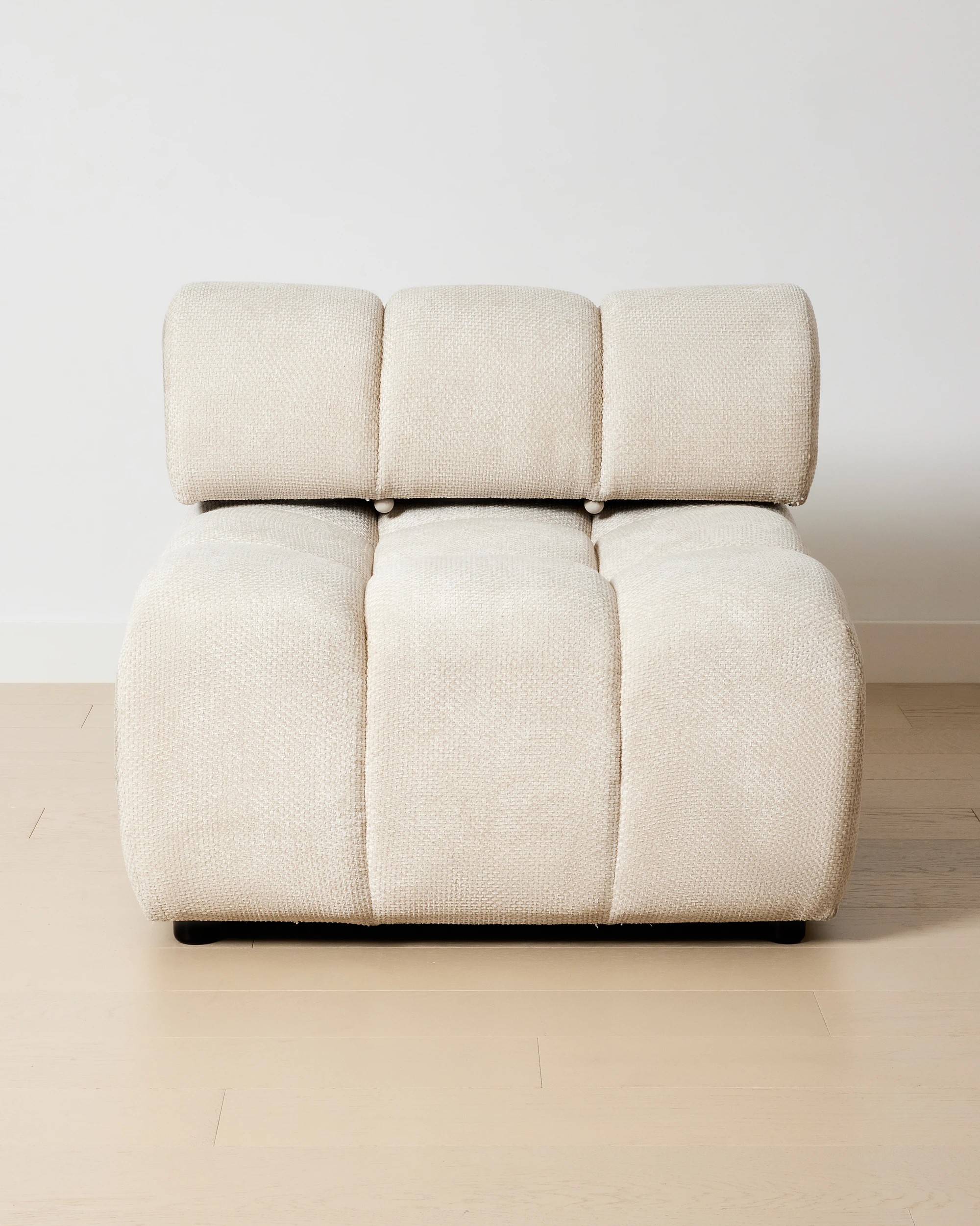 1 Mali Lounge Chair, 1 of 7