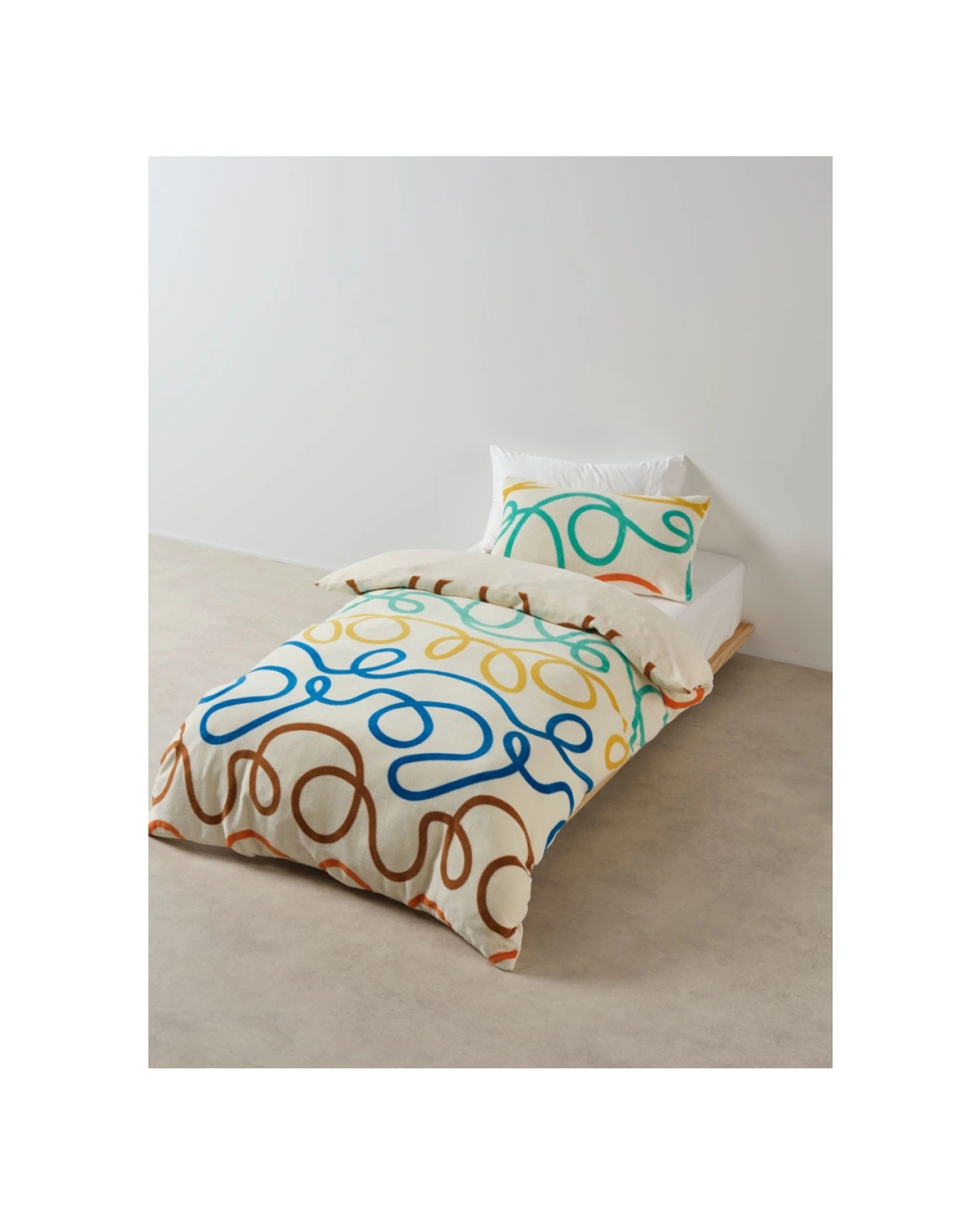 2 Linen House Kids Quilt Cover Home Bedding Set Squiggle - Single Bed - Multi, 2 of 5