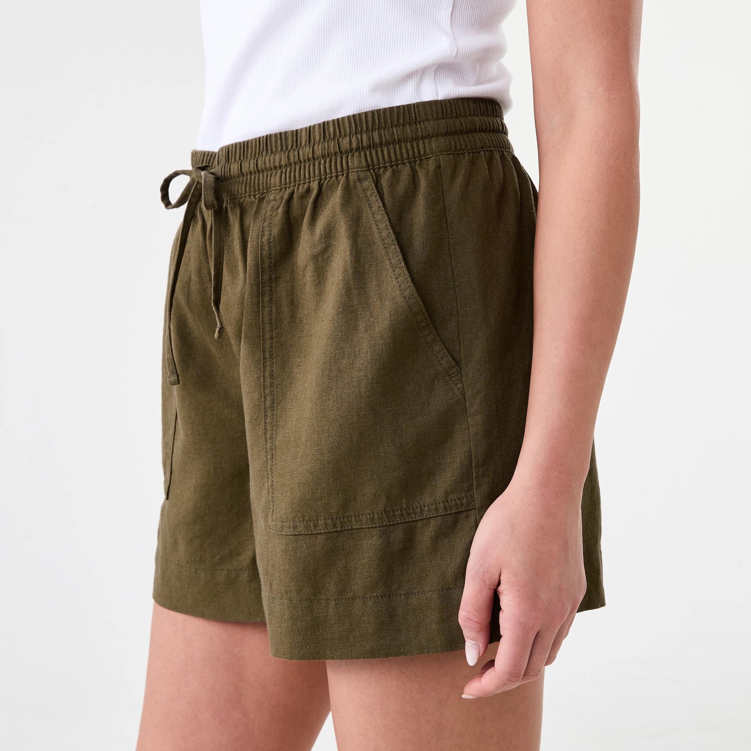 2 Linen Blend Patch Pocket Shorts Deep Olive, 2 of 6