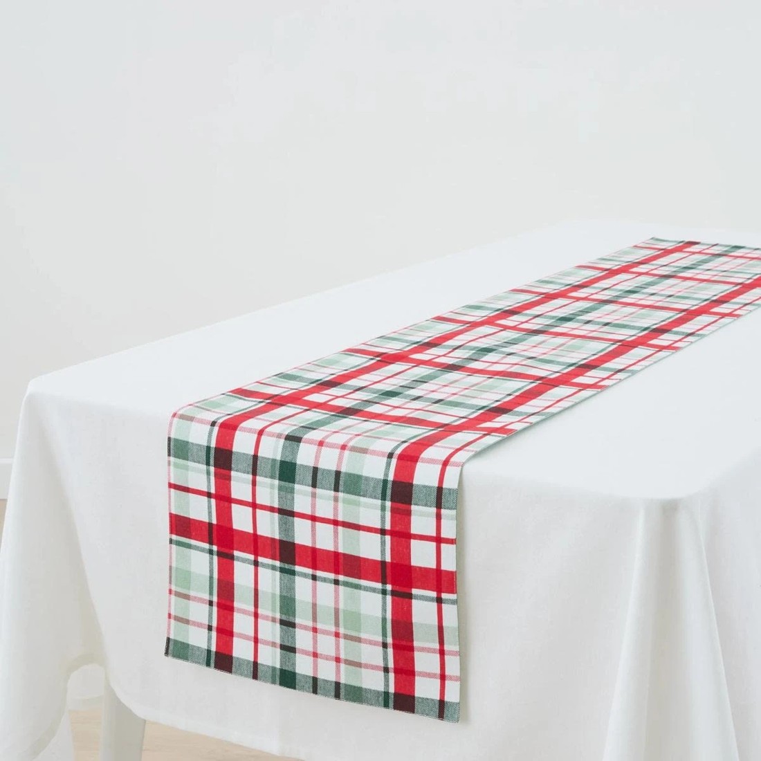 2 Plaid Table Runner, 2 of 5