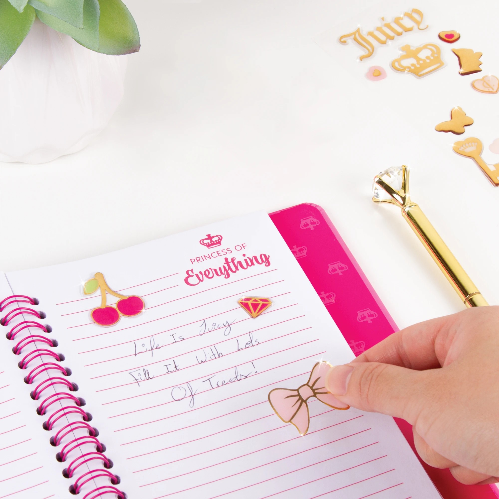 6 19 Piece Make It Real: Juicy Couture Princess of Everything Signature Journaling Set, 6 of 7
