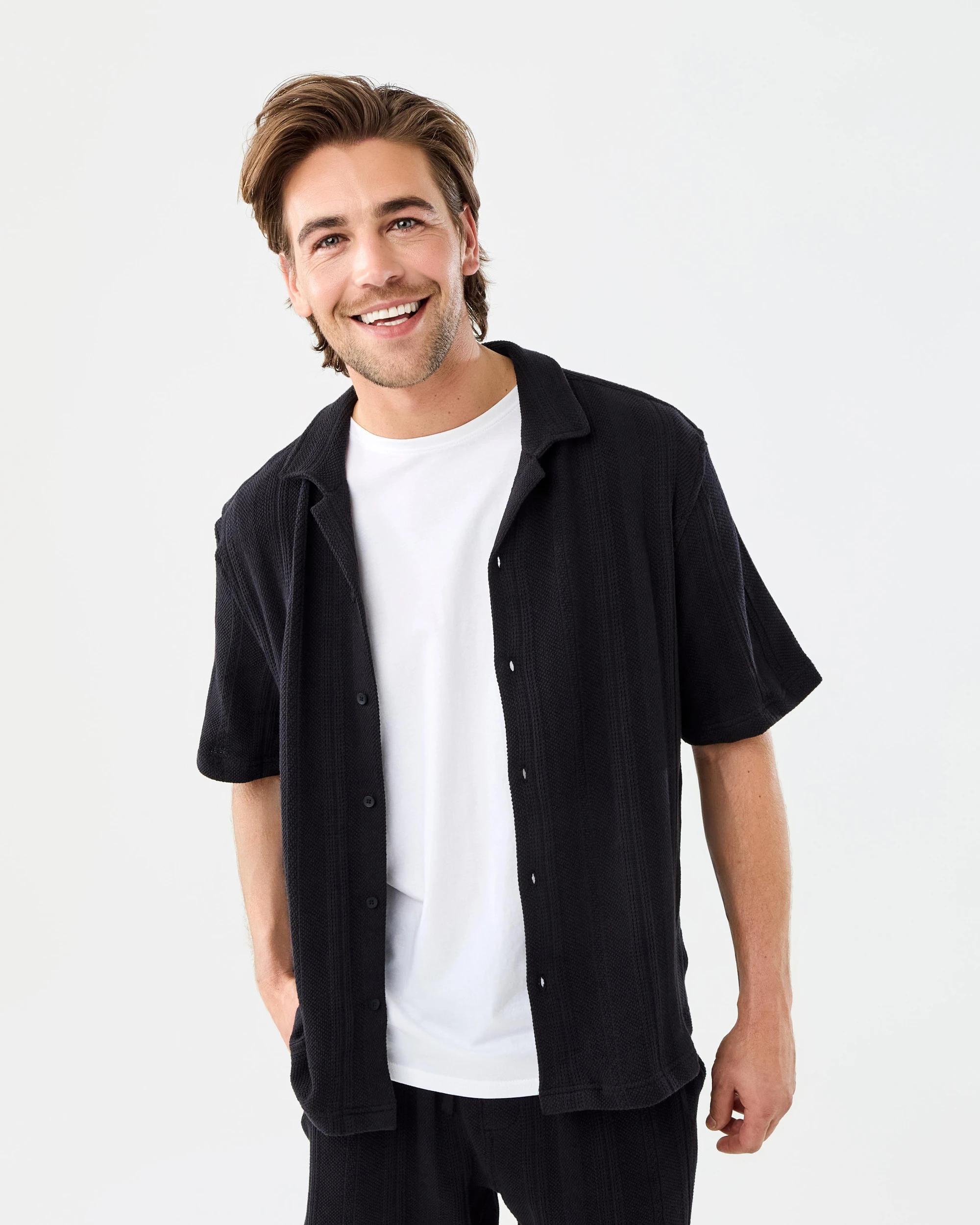 1 Short Sleeve Textured Shirt Blk Selfsp, 1 of 9