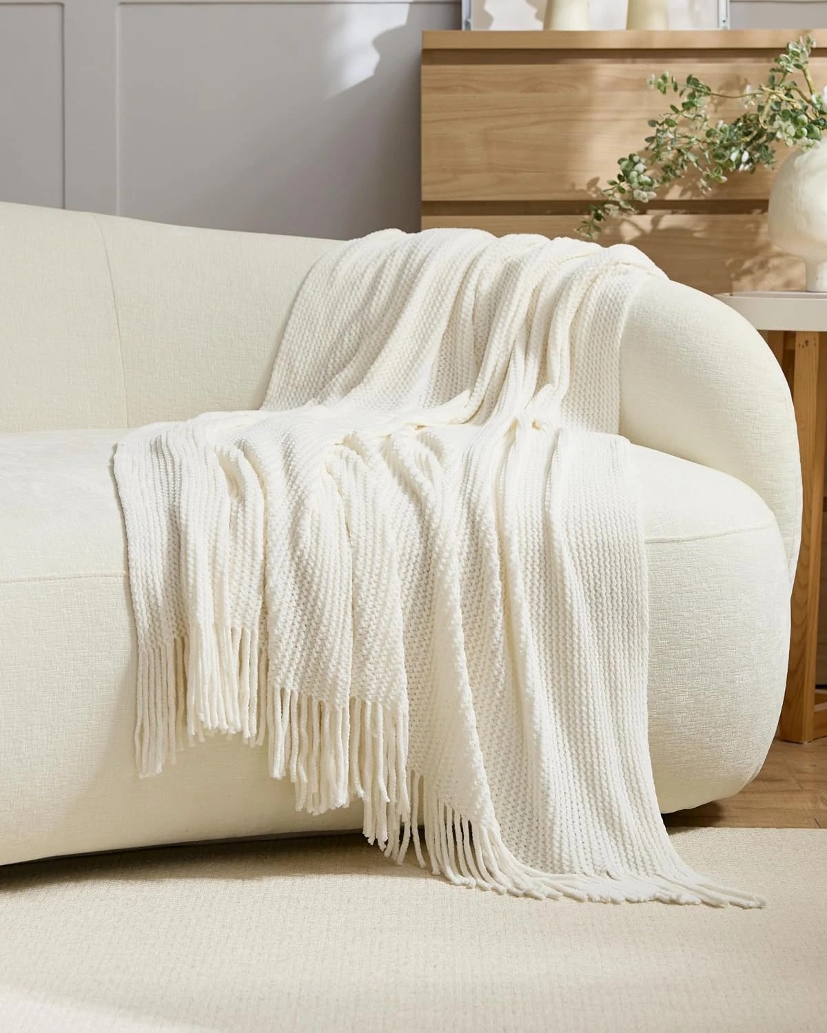 1 Gioia Casa Chenille Knitted Throw 130x170cm - Snow, 1 of 3