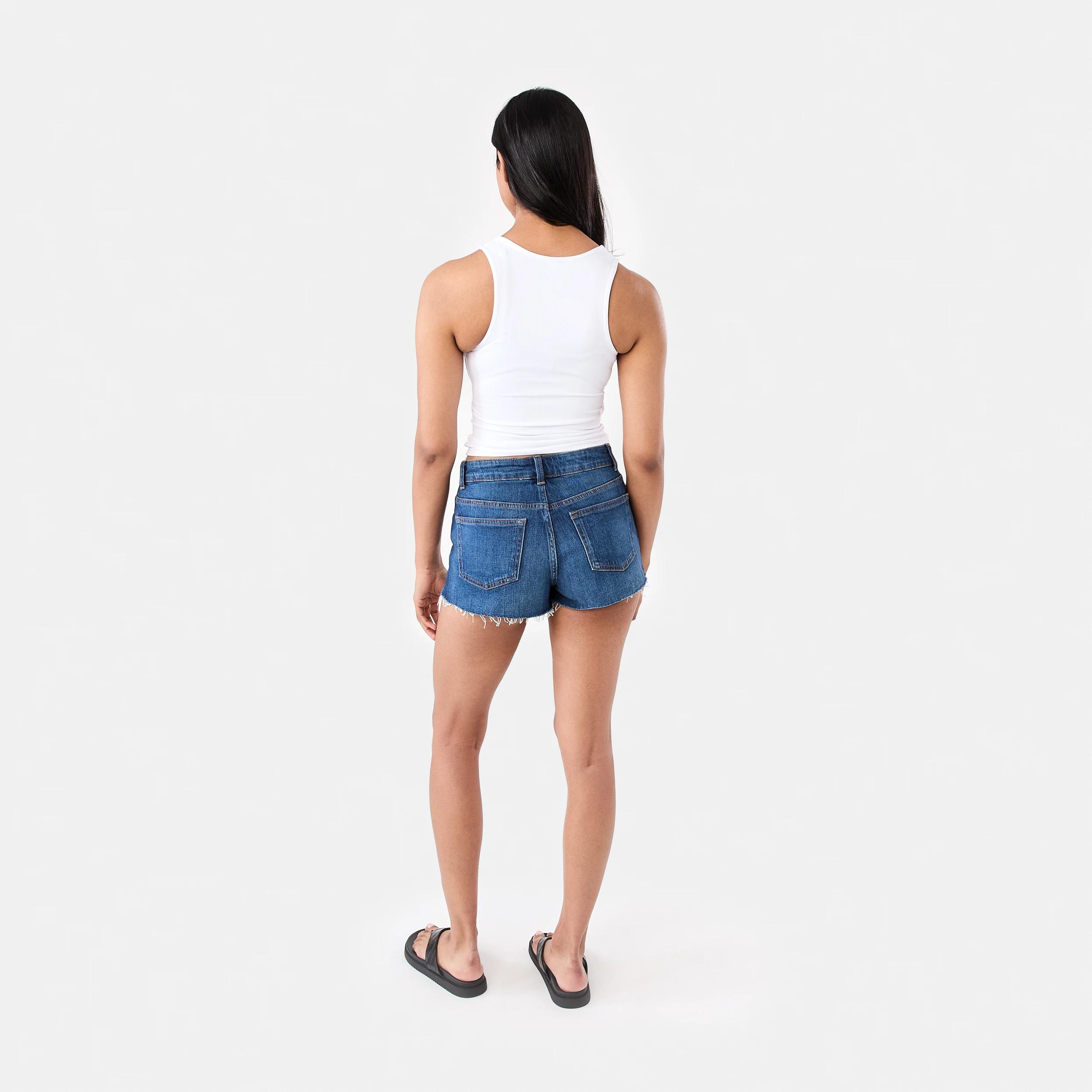 4 Contour V-Neck Shelf Tank White, 4 of 6