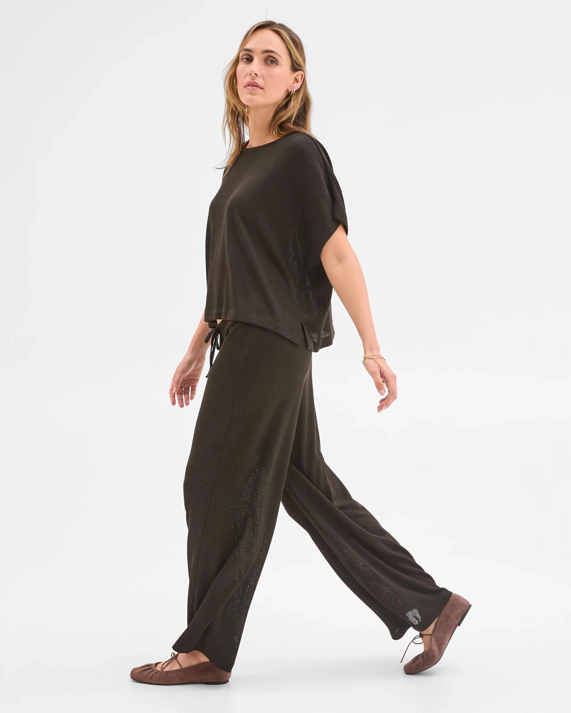 2 Target Woman Wide Leg Textured Pants BLACK, 2 of 5