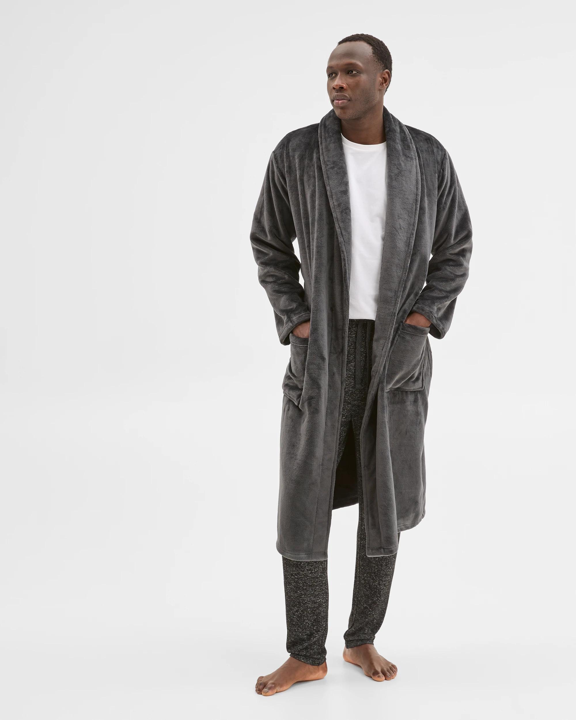 2 Target Man Coral Fleece Robe CHARCOAL, 2 of 6