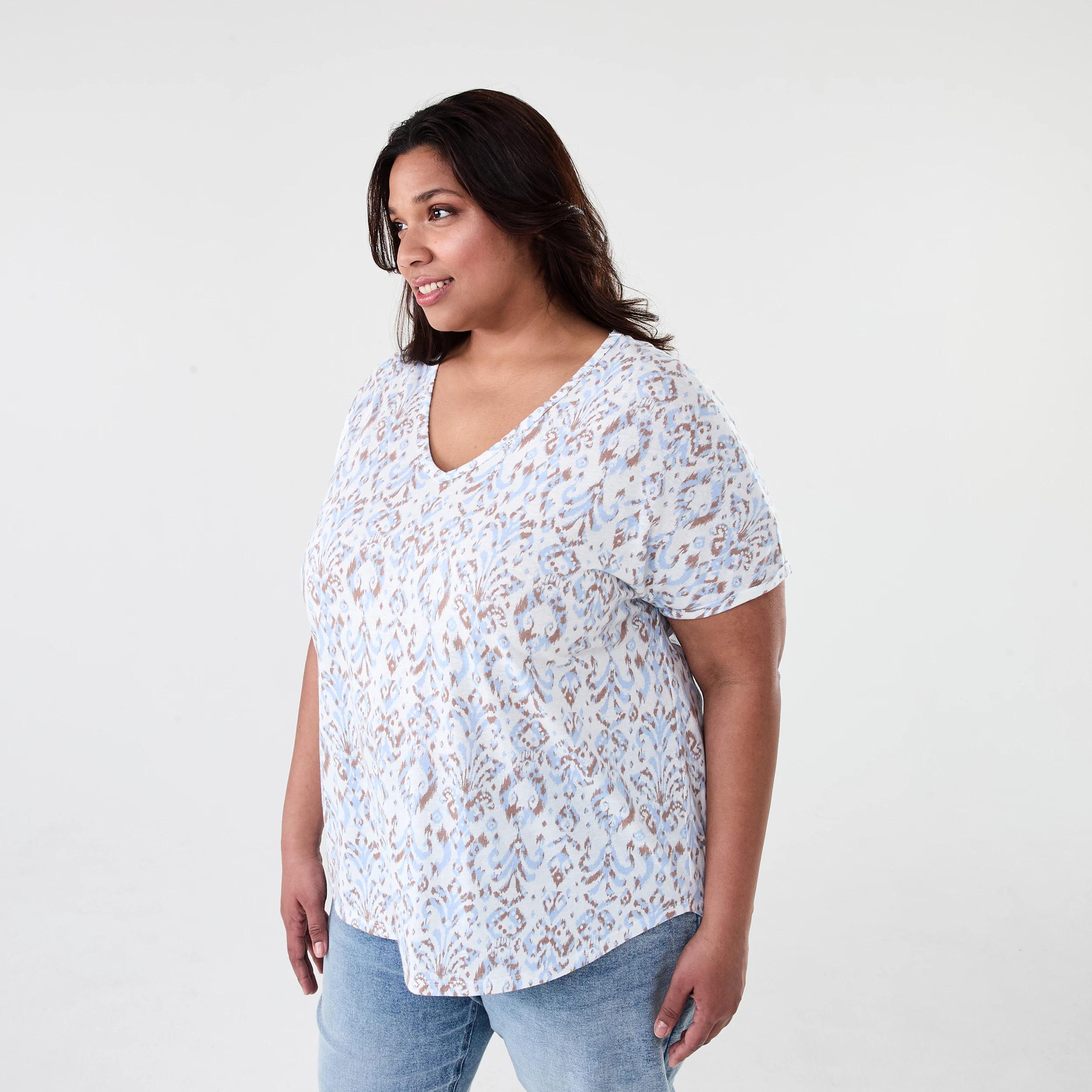 2 Curve Short Sleeve Print V-neck T-shirt Ikat, 2 of 6