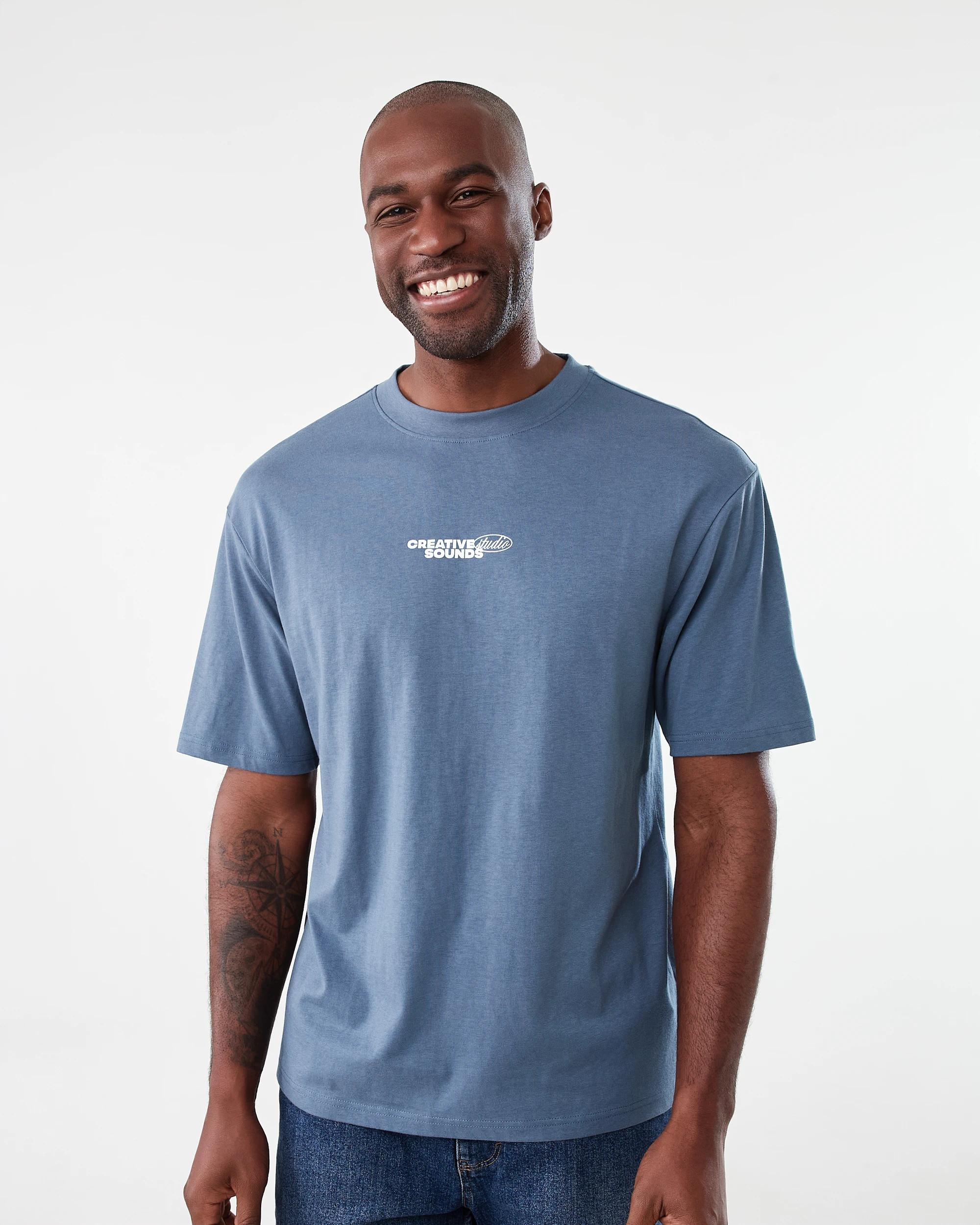 1 Oversized Print T-shirt Blu Sounds, 1 of 7