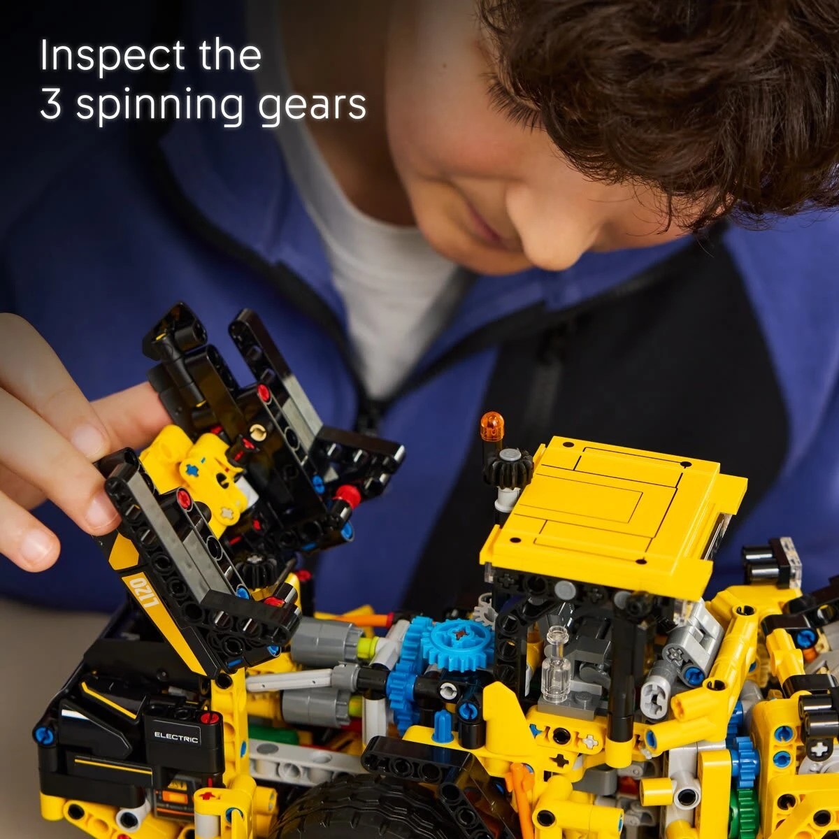 7 LEGO Technic Volvo L120 Electric Wheel Loader 42209, 7 of 10