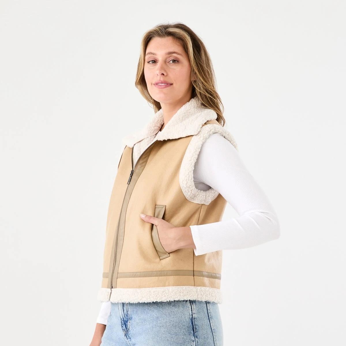 3 Sherpa Vest Dune, 3 of 7