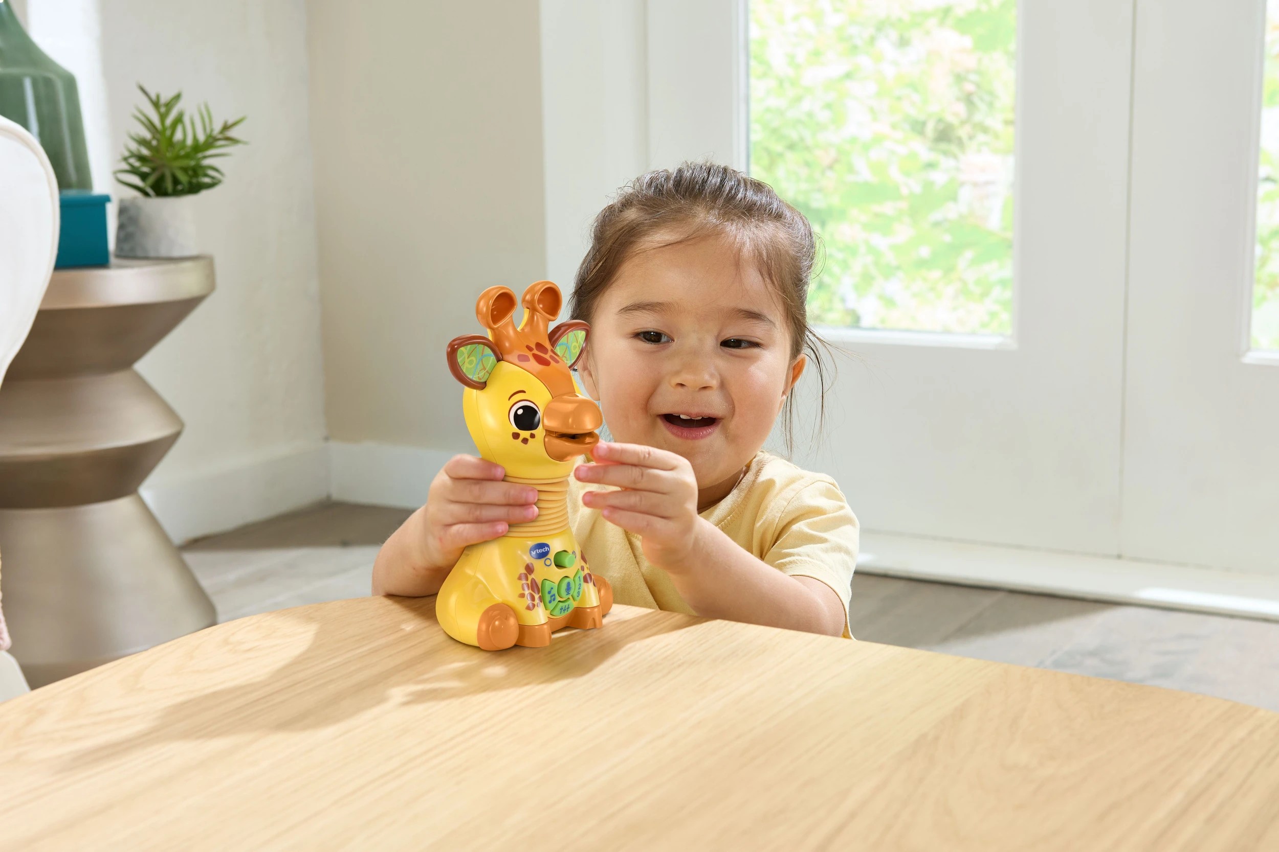 5 VTech Stretch & Play Pals Giraffe, 5 of 6