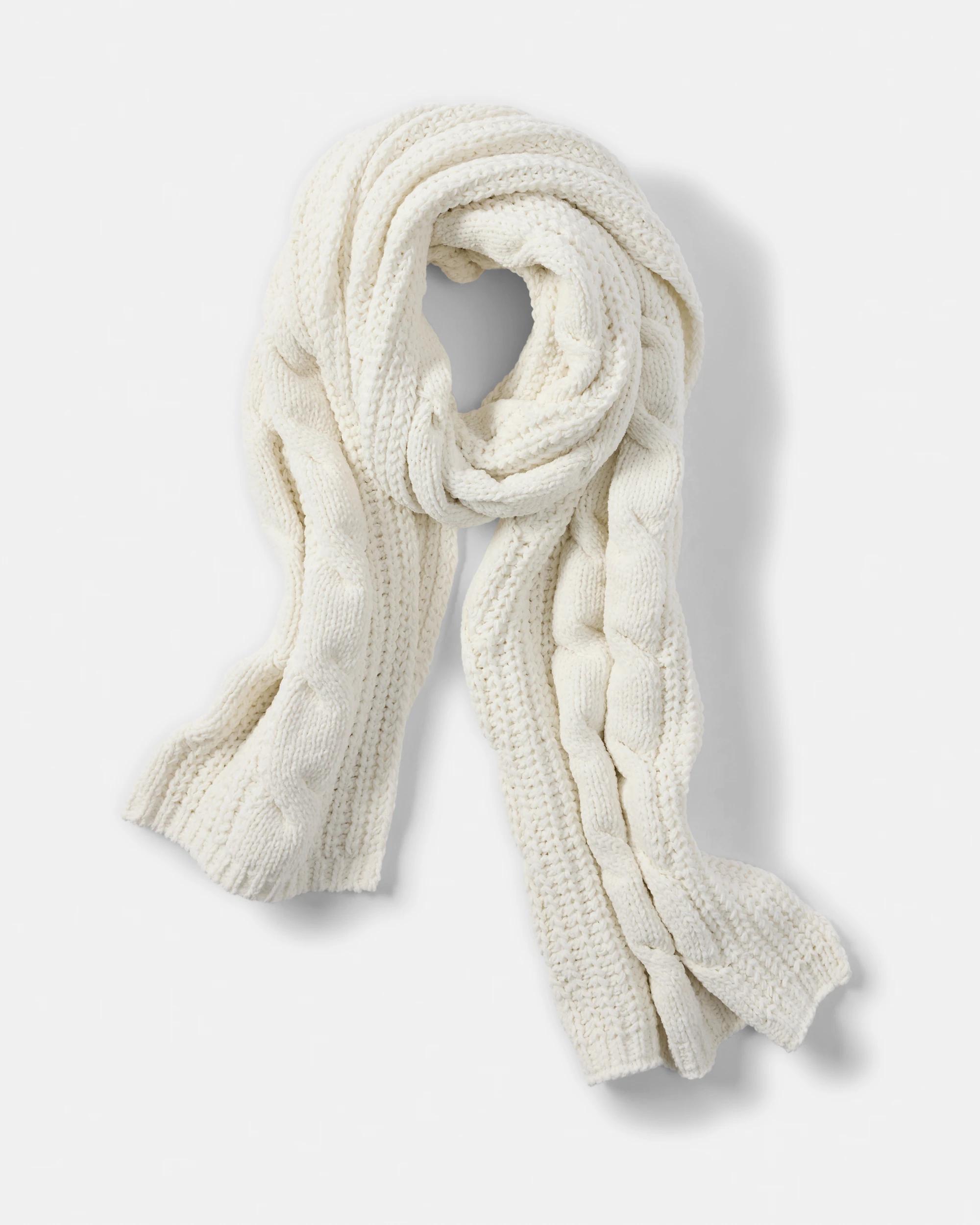 1 Chunky Cable Knit Scarf Cld White, 1 of 3