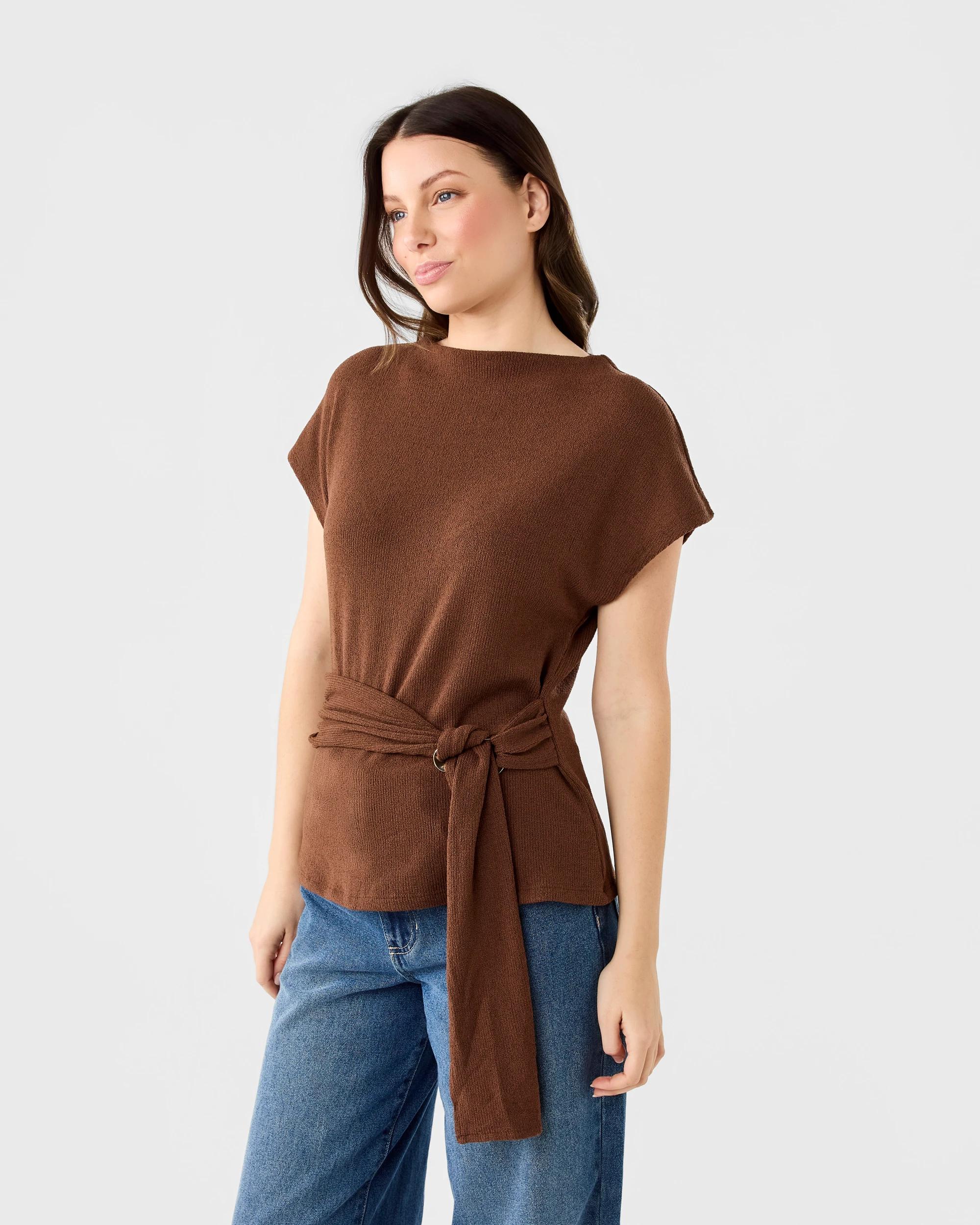 2 Short Sleeve Textured Buckle Top Cocoa Brn, 2 of 6