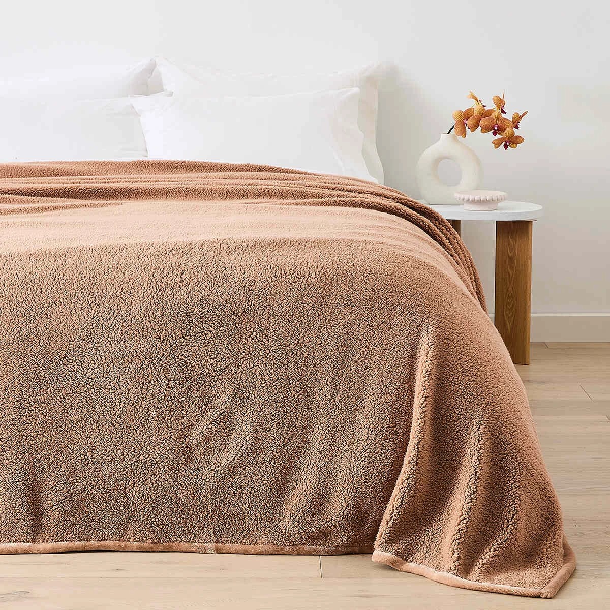 4 Sherpa Reverse Blanket - Double/Queen Bed, Praline, 4 of 7