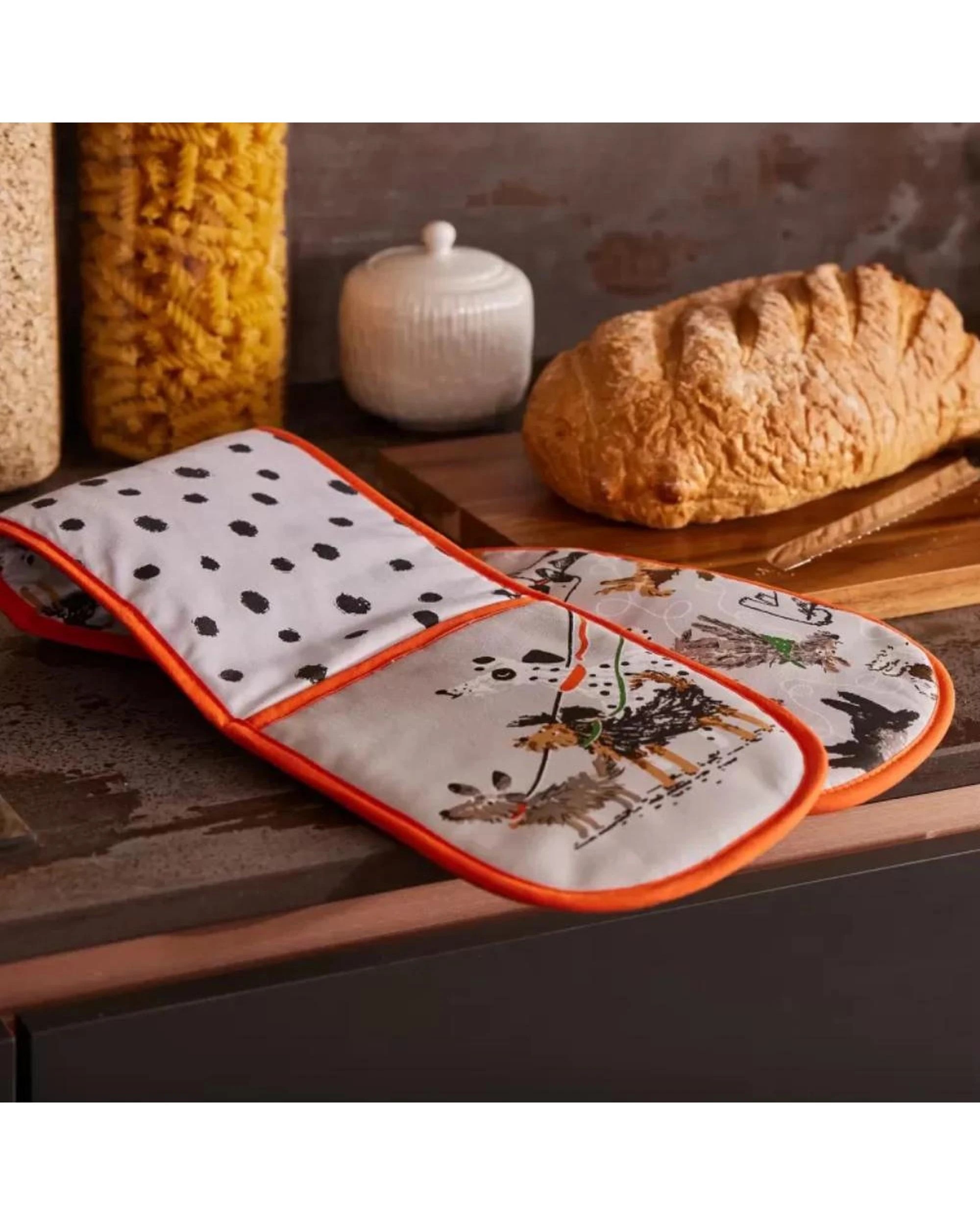 2 Ulster Weavers Double Oven Glove Dog Days  88 x 18cm, 2 of 3