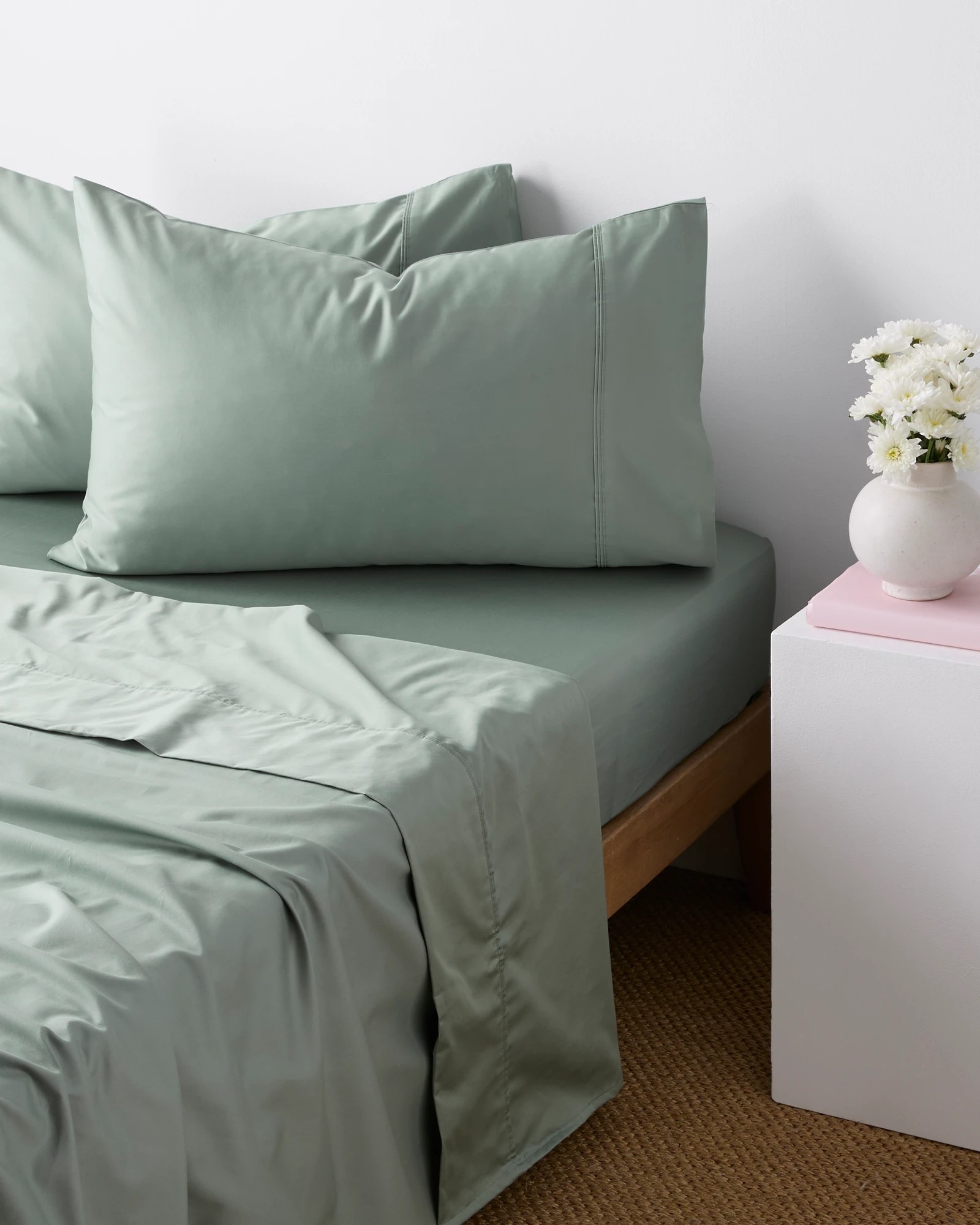 1 Target Egyptian Cotton 600 Thread Count Deep Fitted Sheet - King Bed - Green, 1 of 1