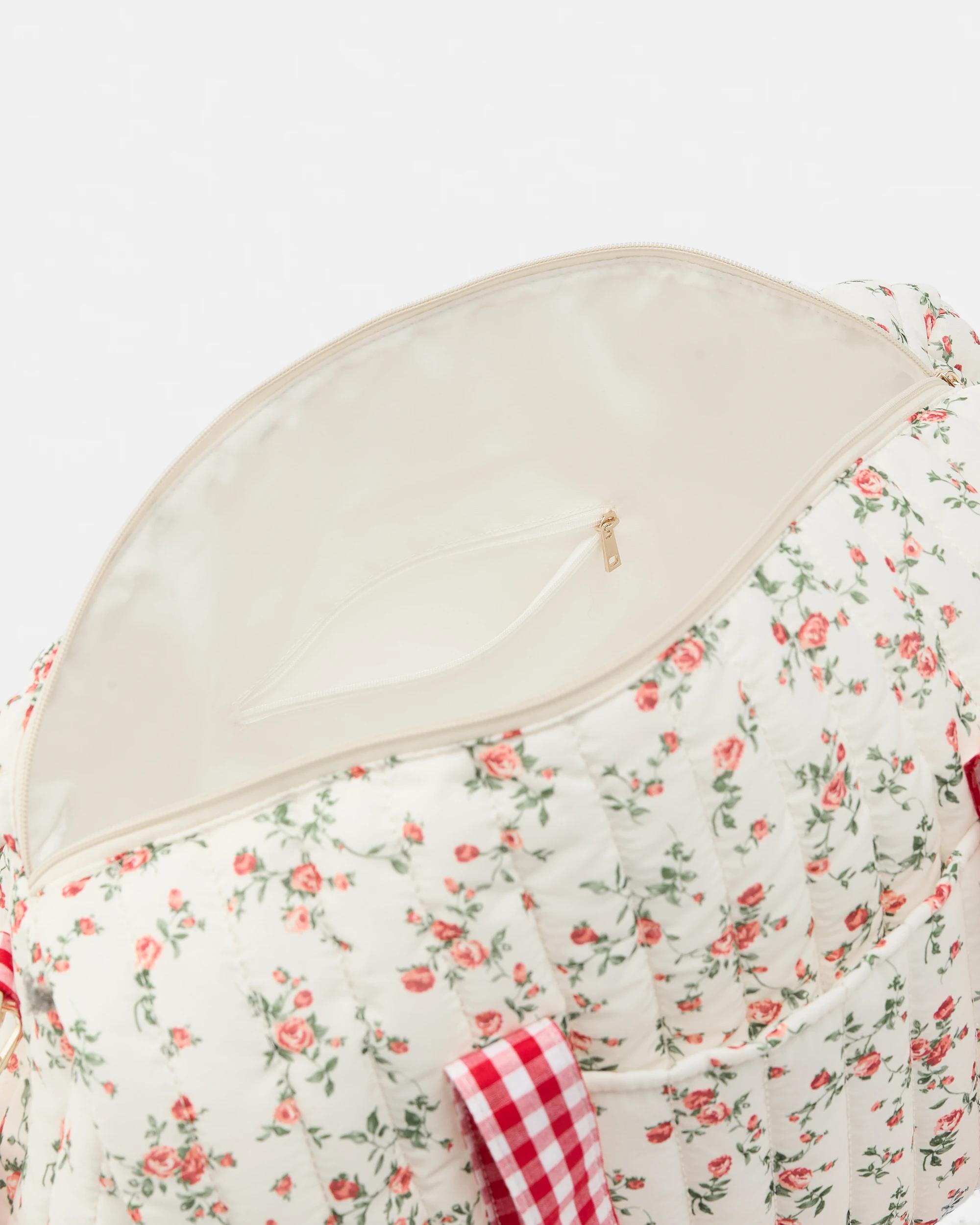 6 Quilted Weekender Bag Trail Flrl, 6 of 8