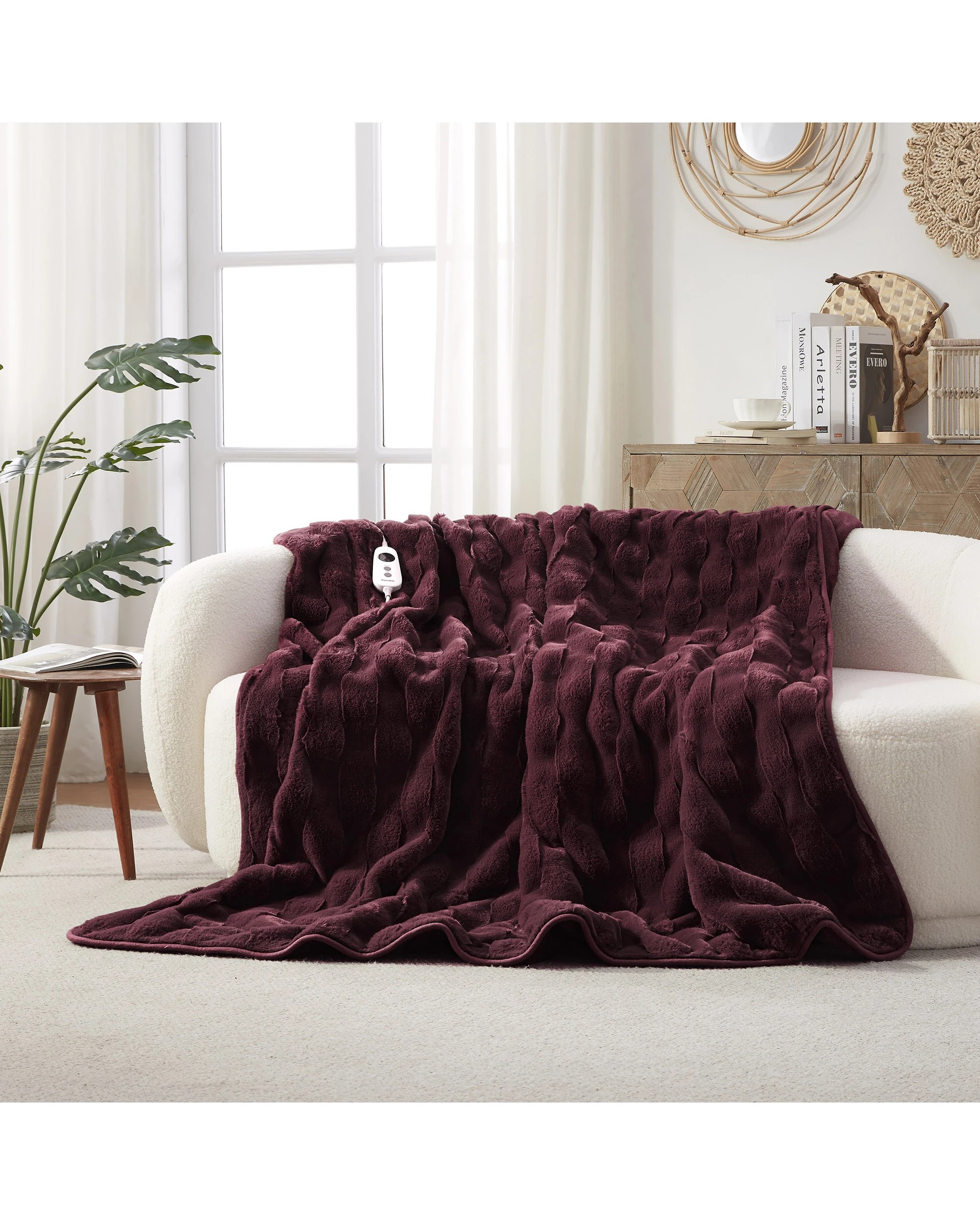1 Dreamaker Basketweave Faux Fur Heated Throw 180x200cm - Cherry, 1 of 10