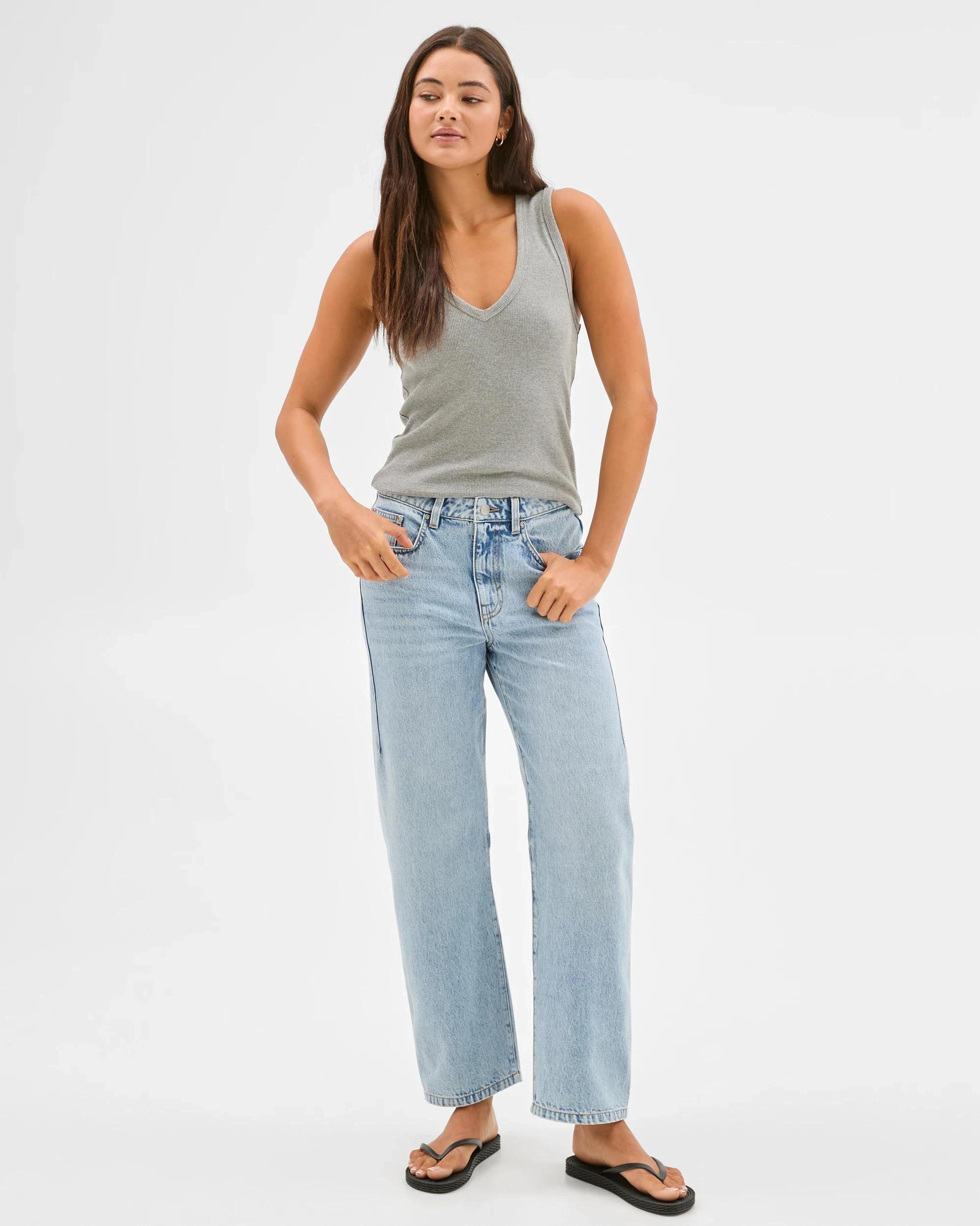 2 Lily Loves Mid Rise Barrel Leg Slim Denim Jeans PALEINDIGO, 2 of 6