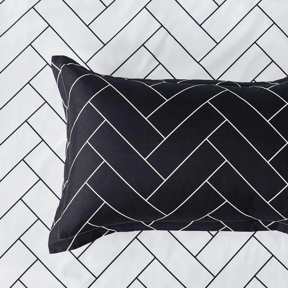 3 CleverPolly Printed Microfibre Reversible Quilt Cover Set - Glen - Queen Bed, 3 of 6