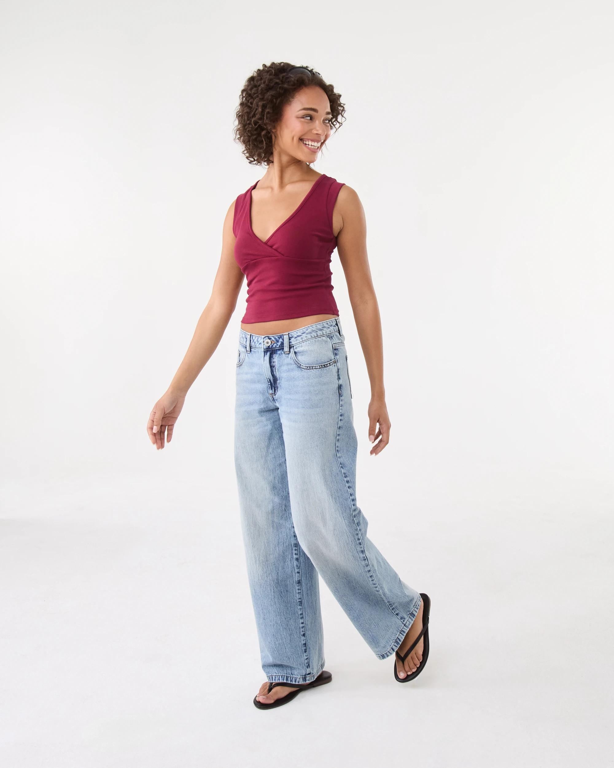 3 Sleeveless Cross Over Tank Rhubarb, 3 of 8