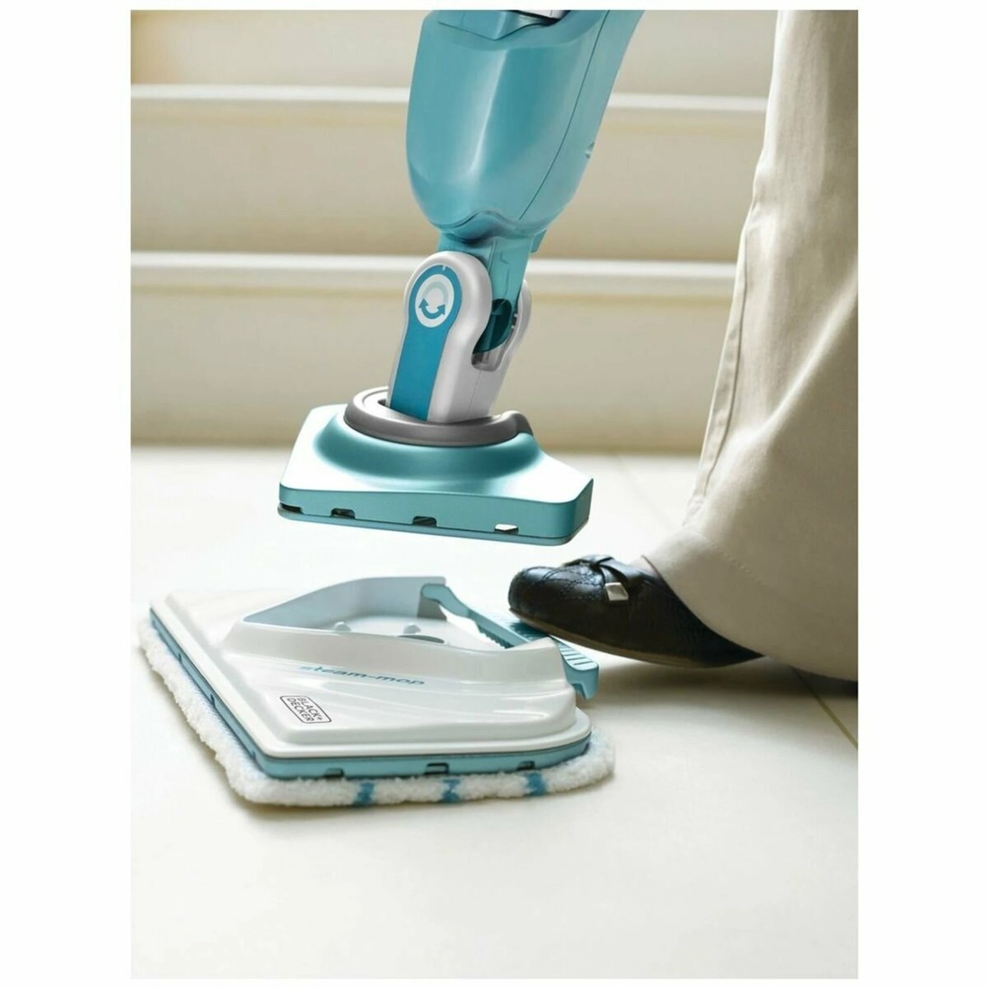 4 Black & Decker 1600W 2-in-1 Steam-Mop with Delta Head, 4 of 5