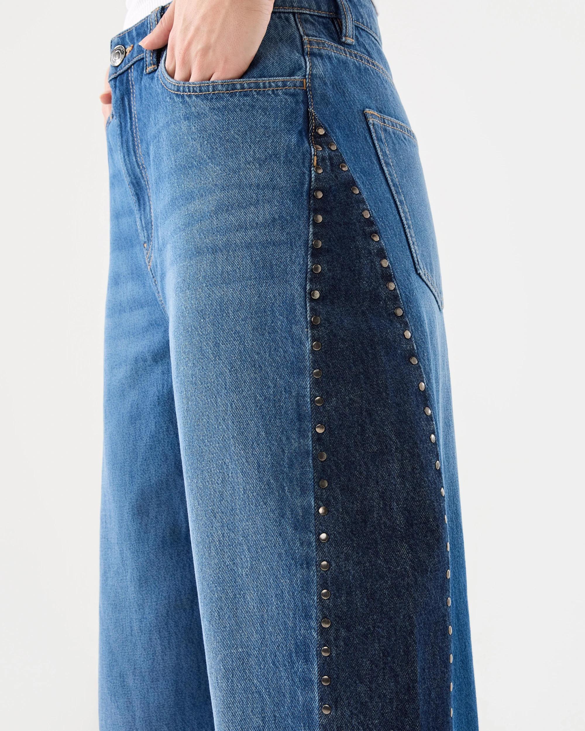 4 Contrast Barrel Jeans Mid Wash, 4 of 8