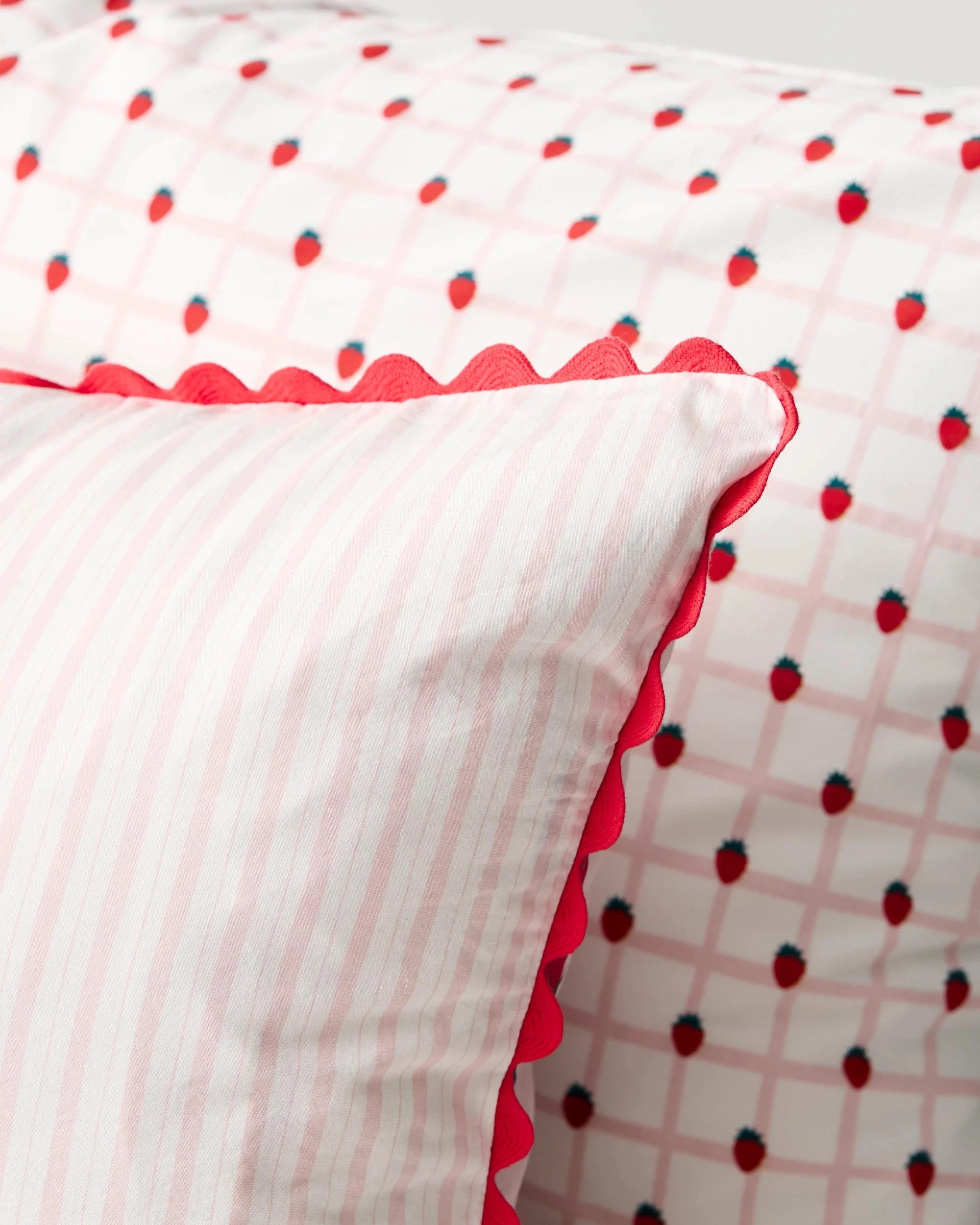 6 Target Strawberry Textured Australian Cotton Kids Quilt Cover Set - Double Bed - Pink, 6 of 9