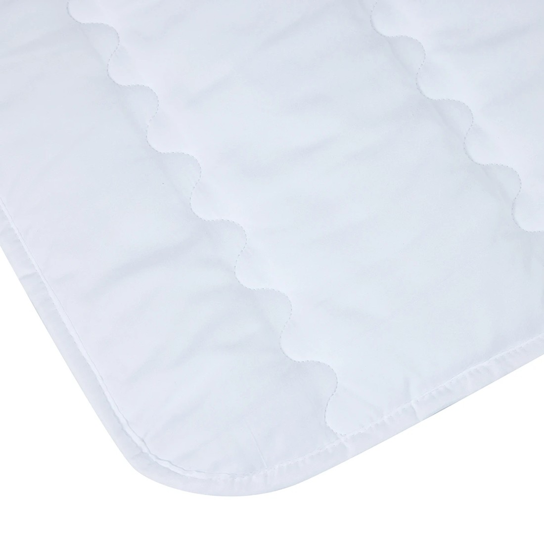 4 Cot Quilt - White, 4 of 4