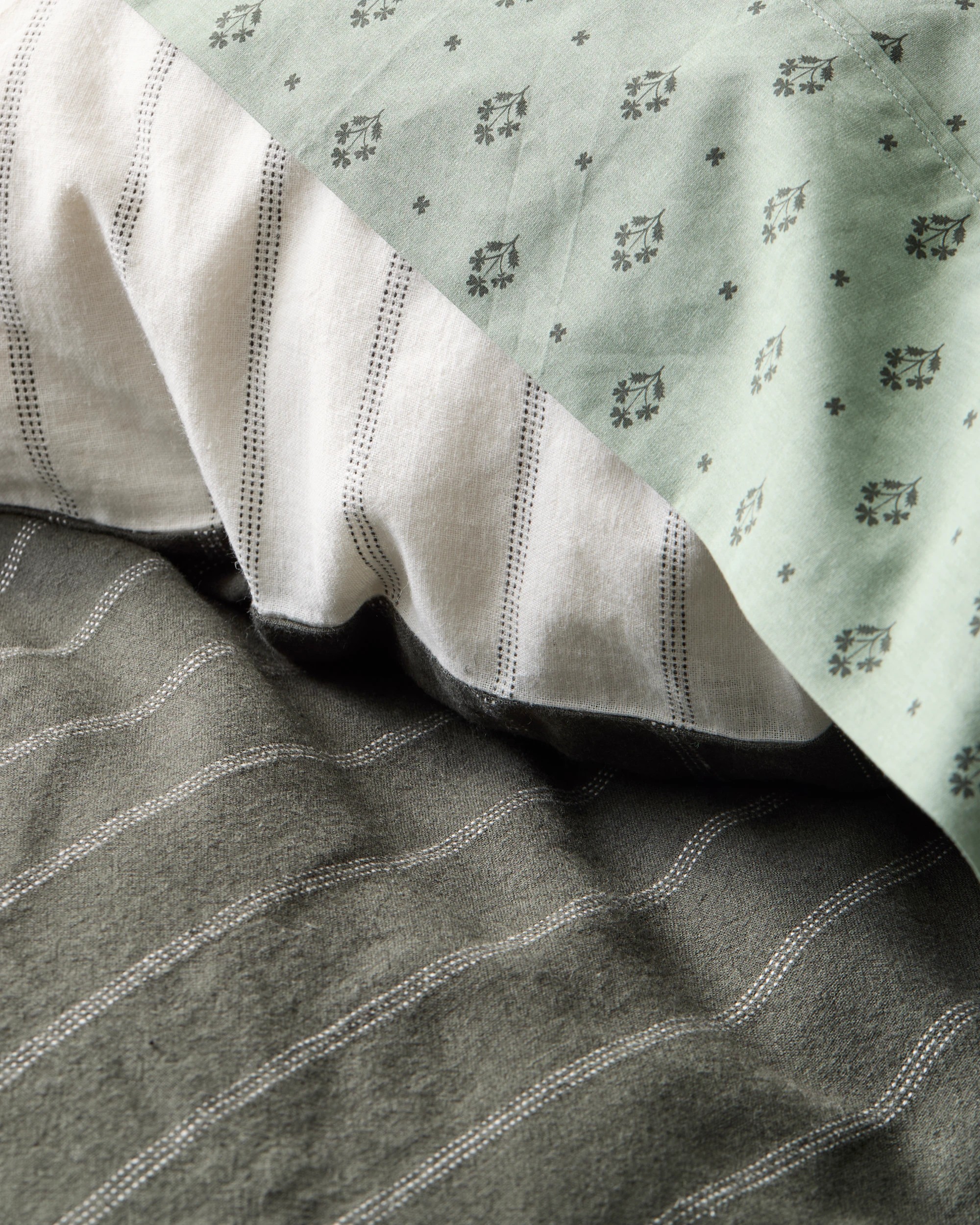 7 Target Adelle Stripe Linen/Cotton Quilt Cover Set - Super King Bed - Green, 7 of 10
