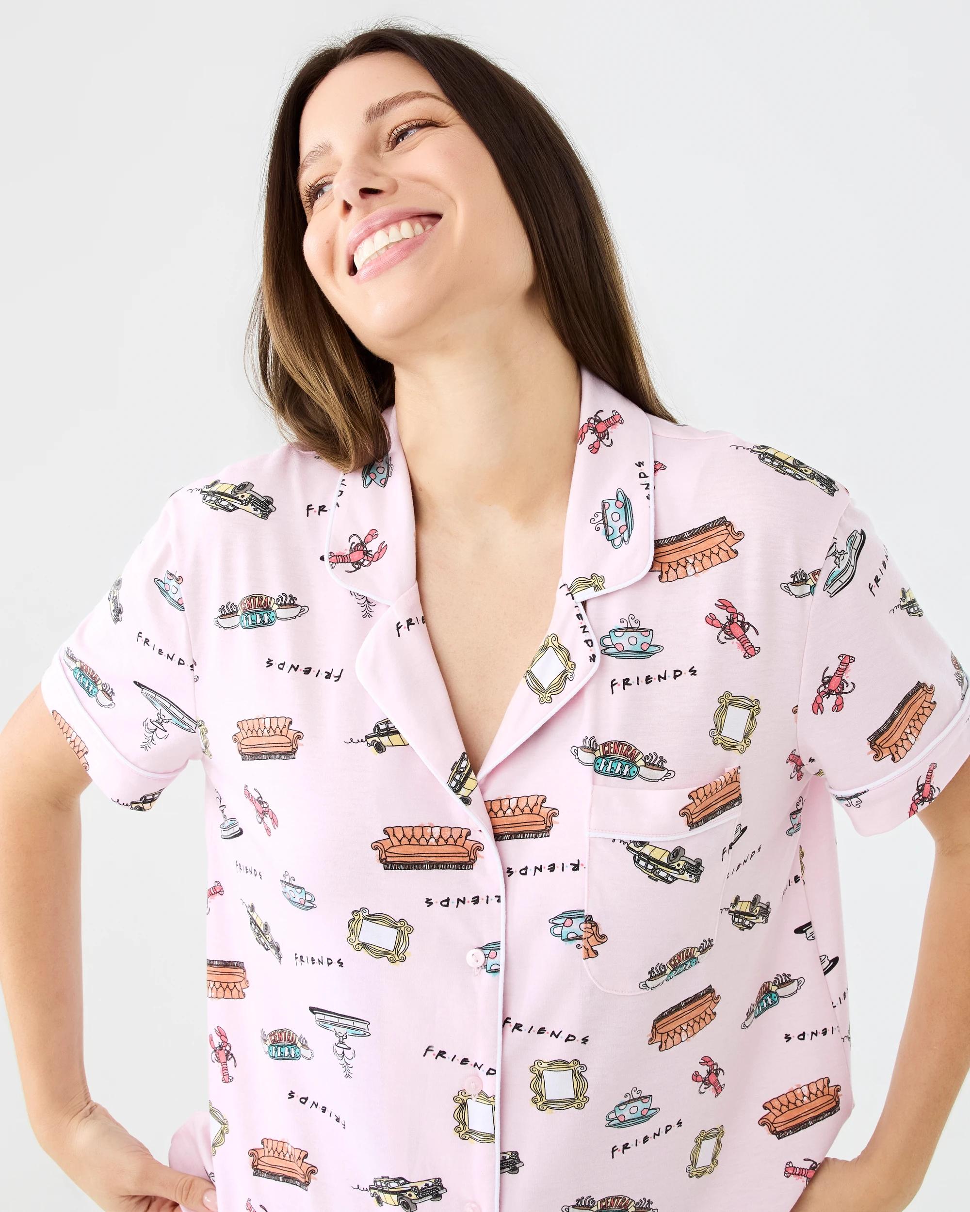 4 Friends License Short Sleeve Top and Shorts Comfort Pyjama Set Frnds Aop, 4 of 8
