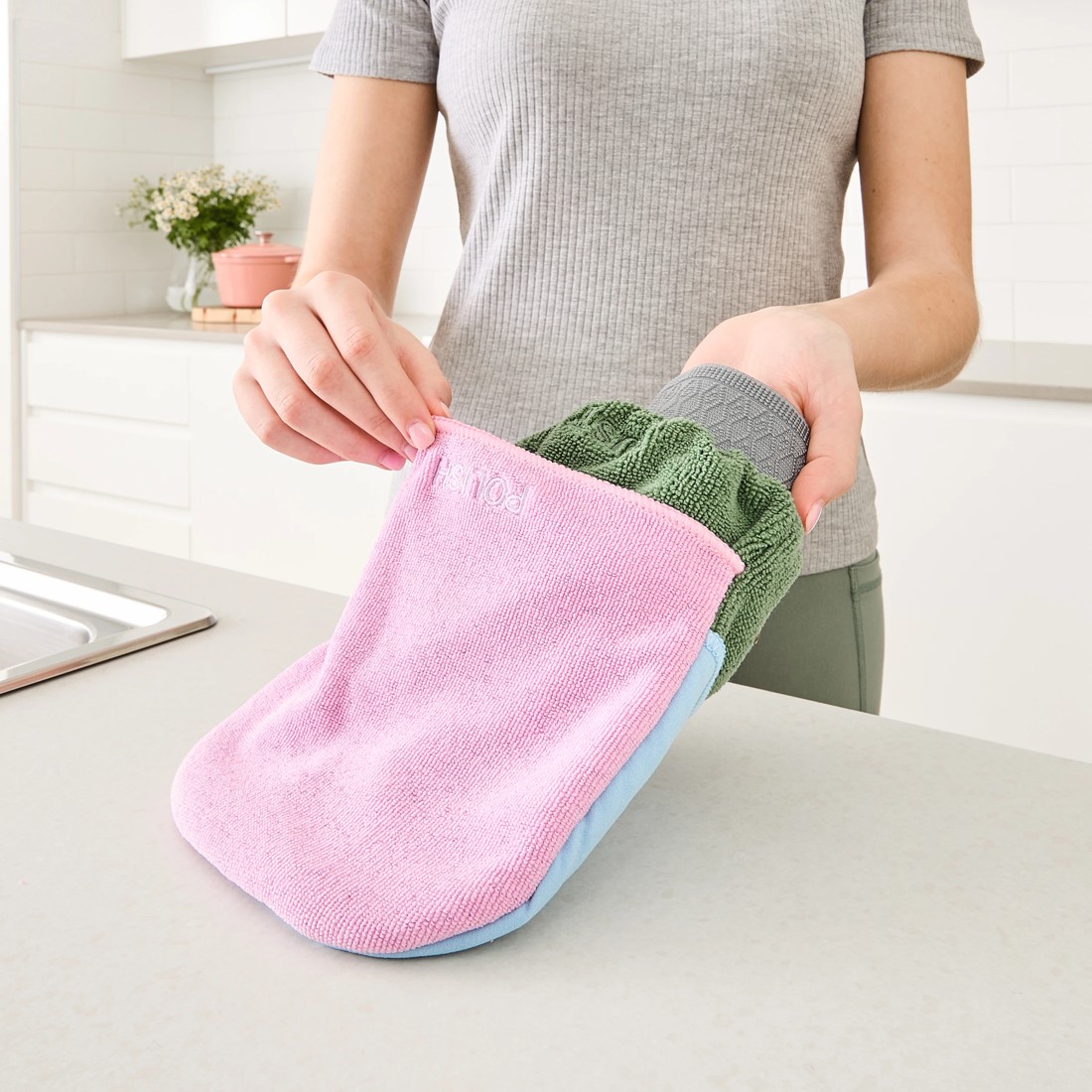 2 3-in-1 Cleaning Gloves, 2 of 9