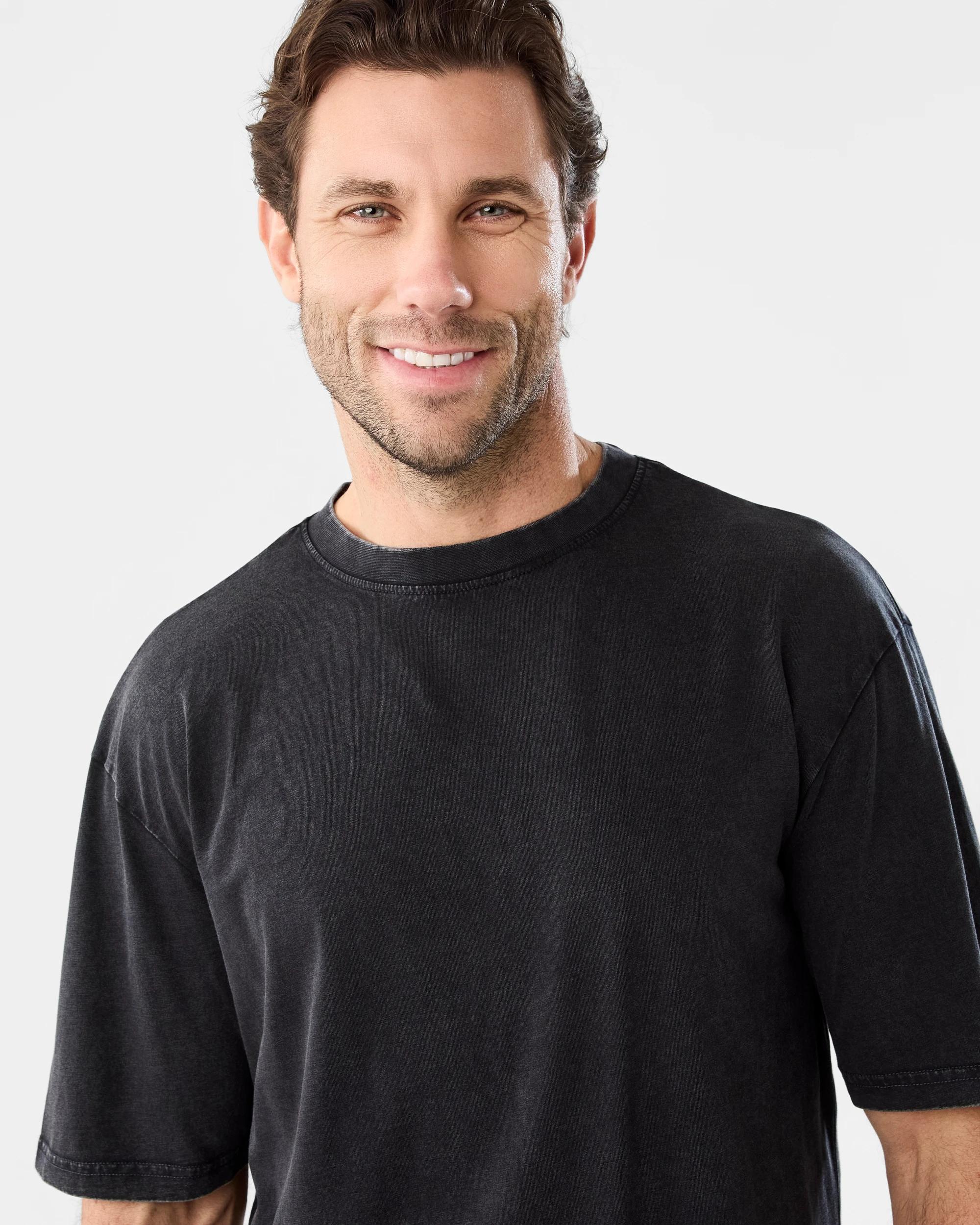 4 Oversized Acid Wash T-shirt Black, 4 of 5